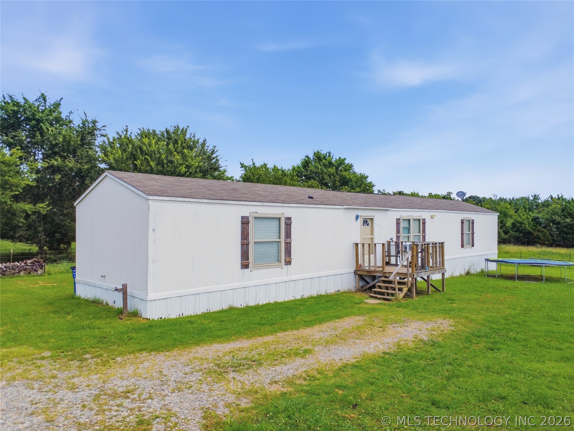 16205 S Cedar Road Property Photo 1