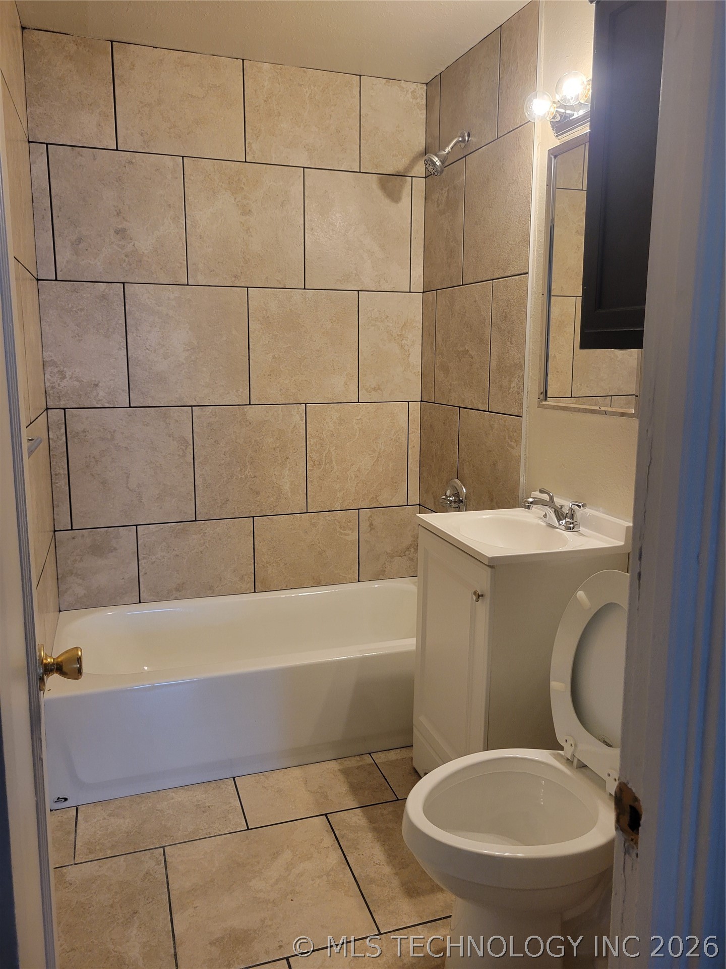 1329 E 38th Street A Property Photo 3