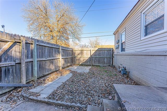 1329 E 38th Street A Property Photo 9