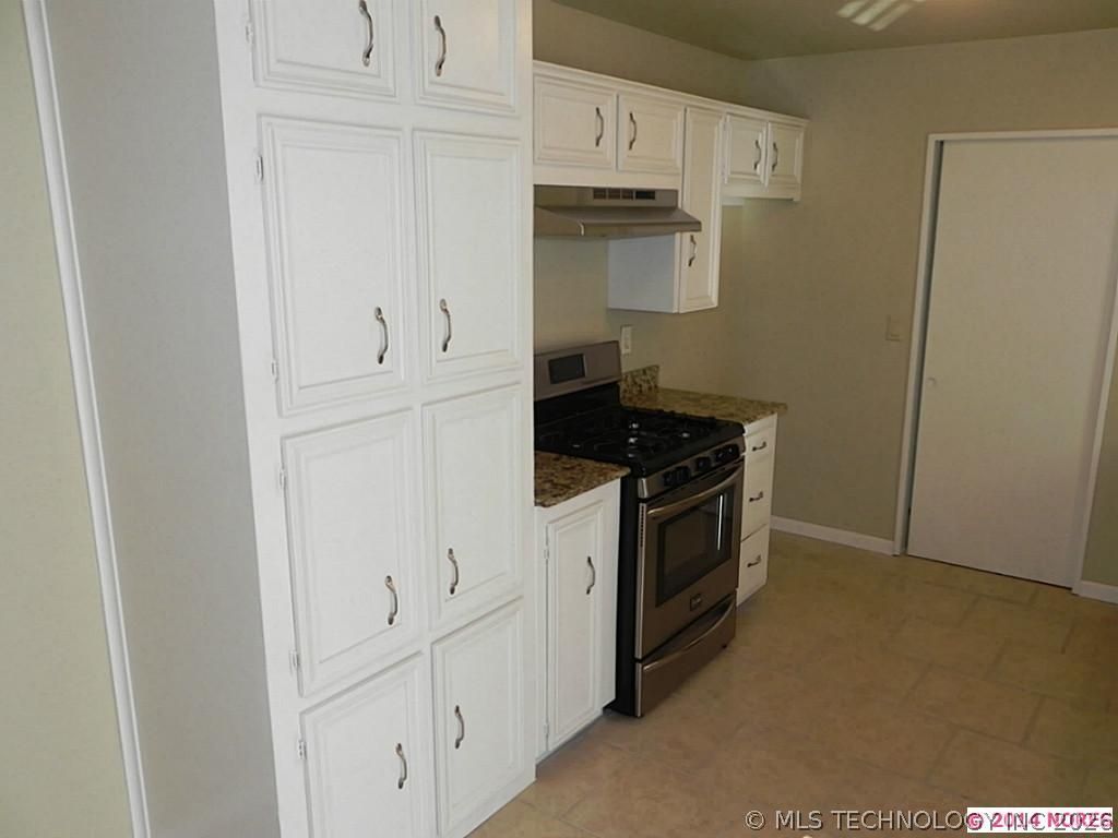 7827 Marilyn Lane Property Photo 3