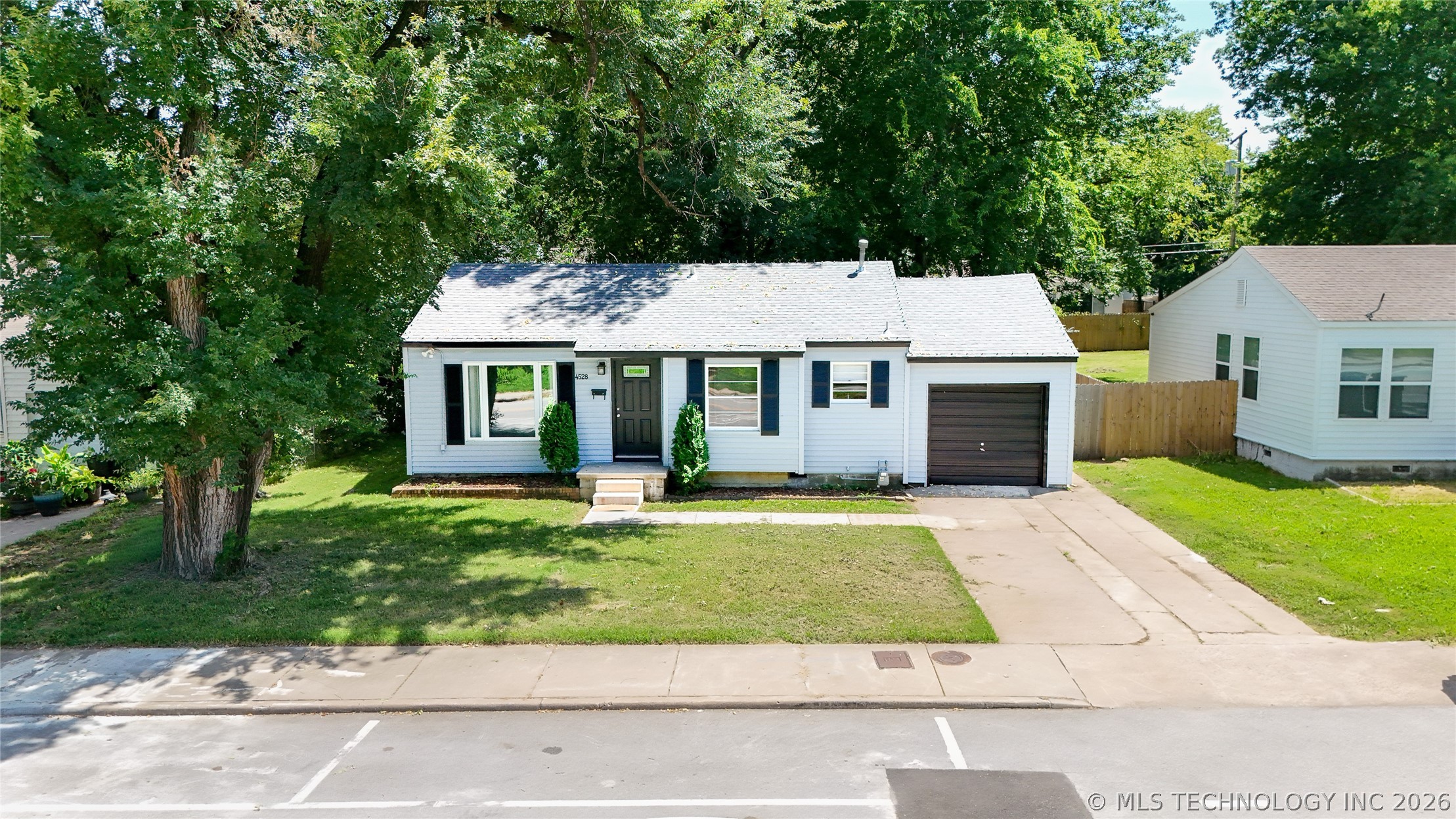4528 E 4th Place Property Photo 1