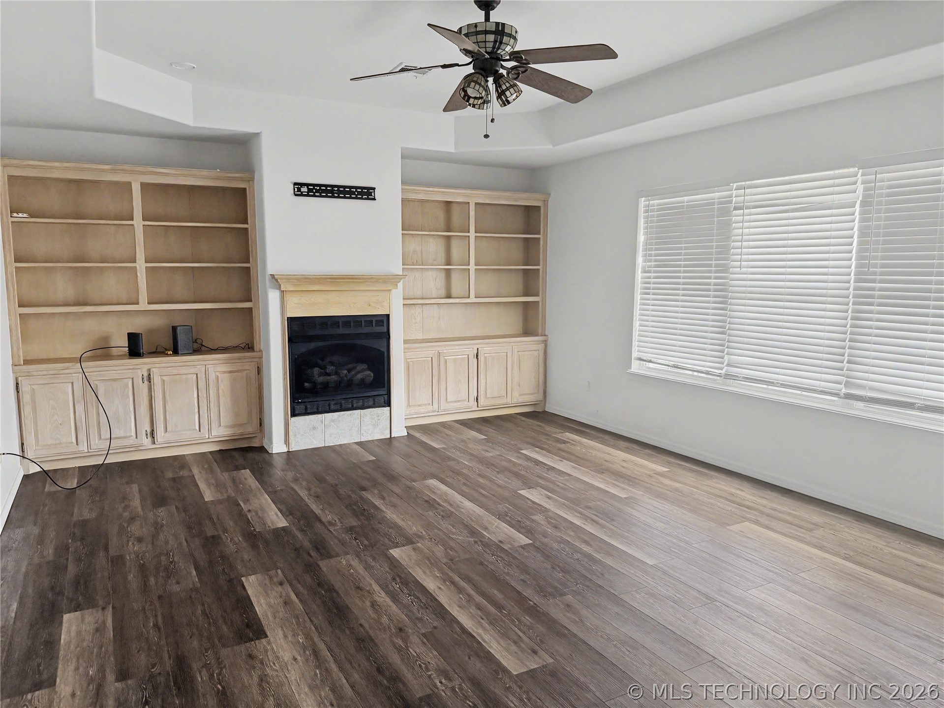 1211 W 1st Street Property Photo 7