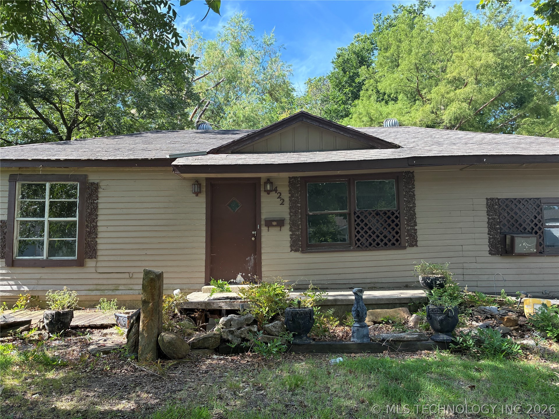 422 Ash Street Property Photo 1