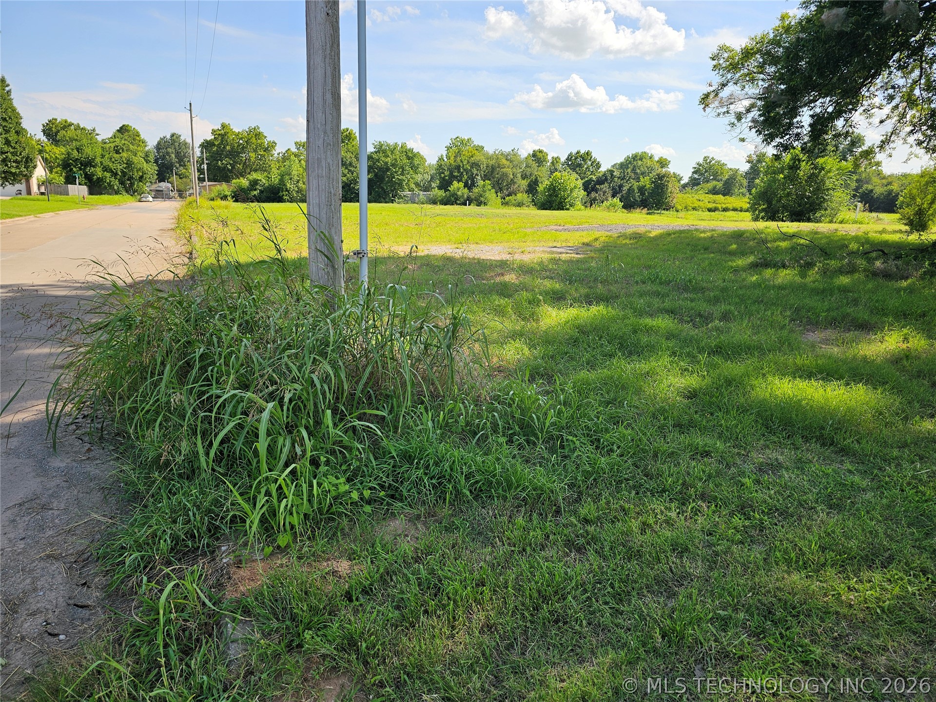13218 S 78th East Avenue Property Photo 2