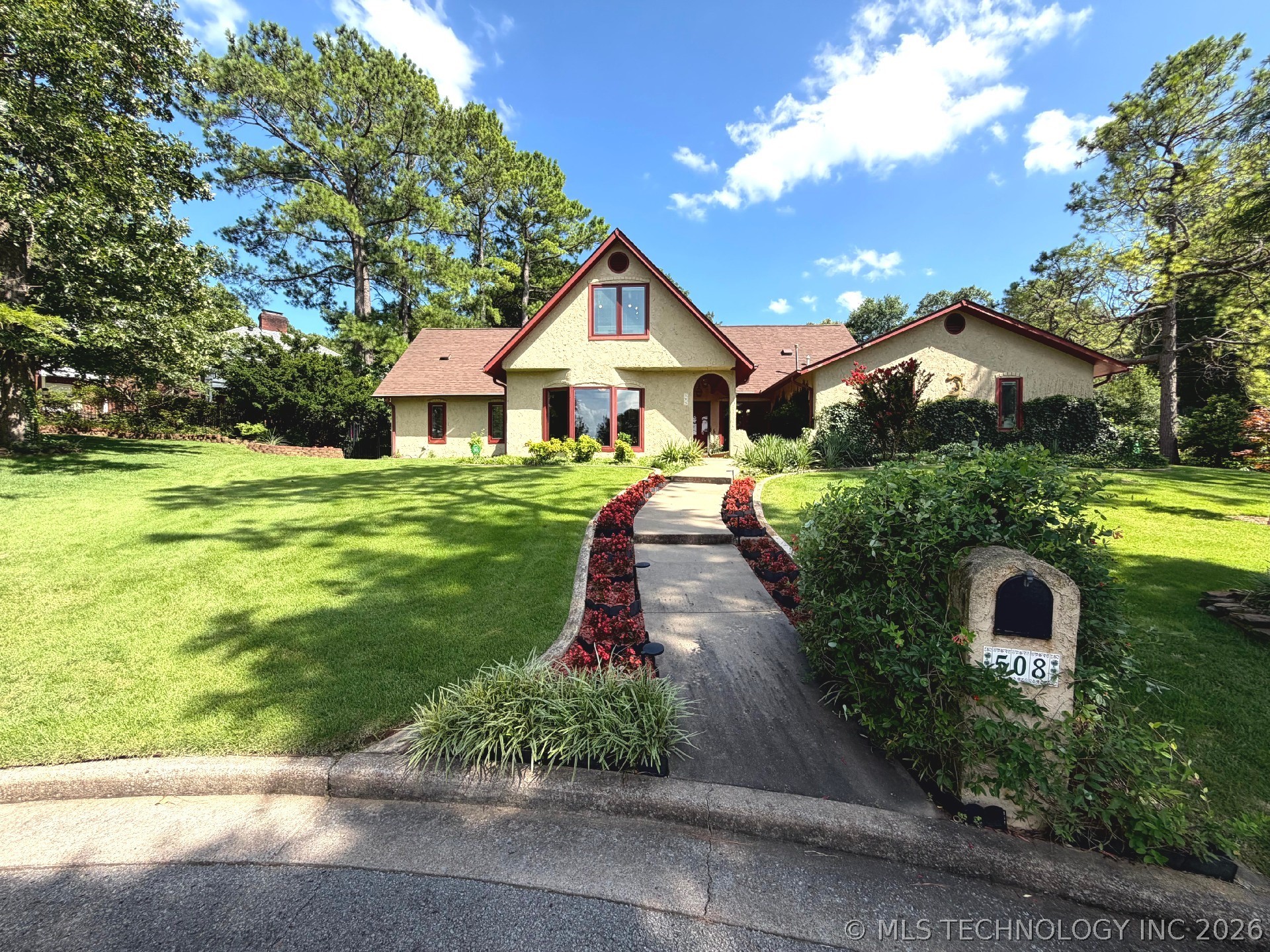 508 Greenwood Drive Property Photo 94