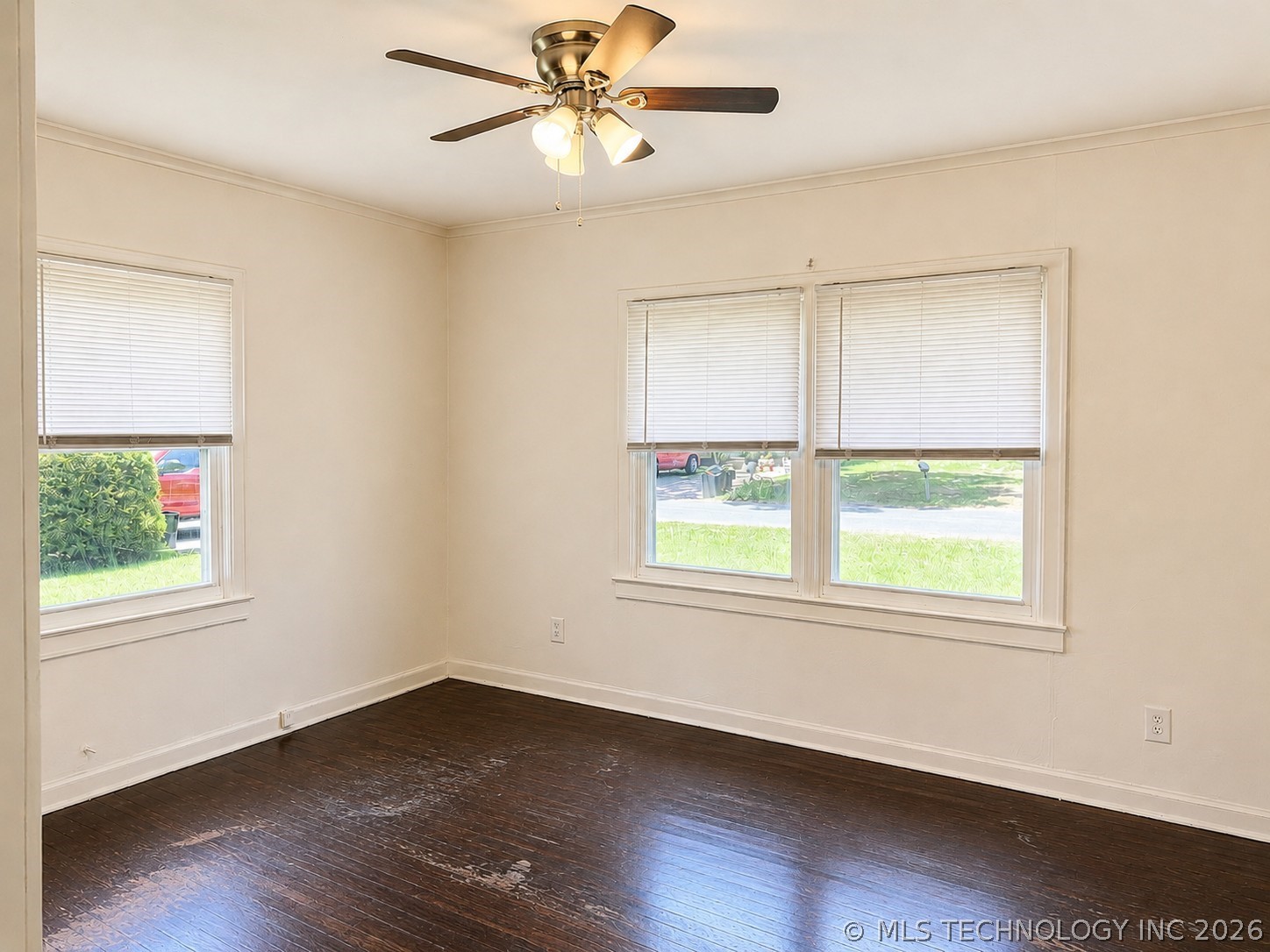 203 Ne C Property Photo 10