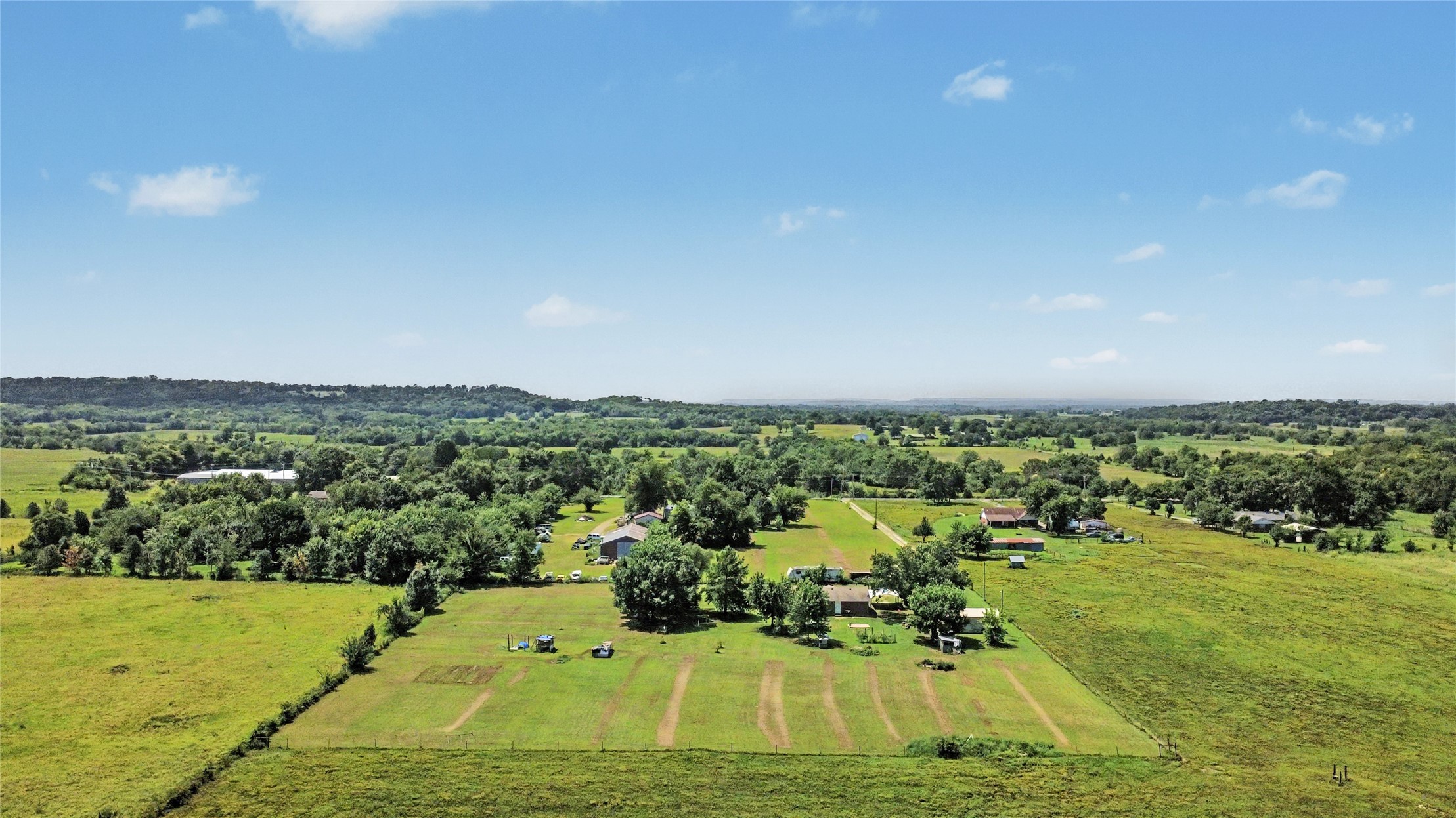3034 E Davis Field Road Property Photo 3