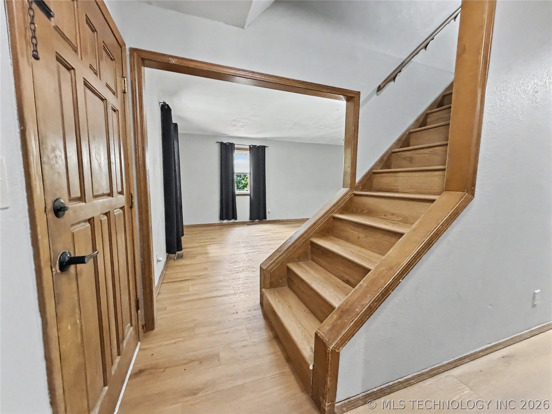 17589 Wedgewood Drive Property Photo 9