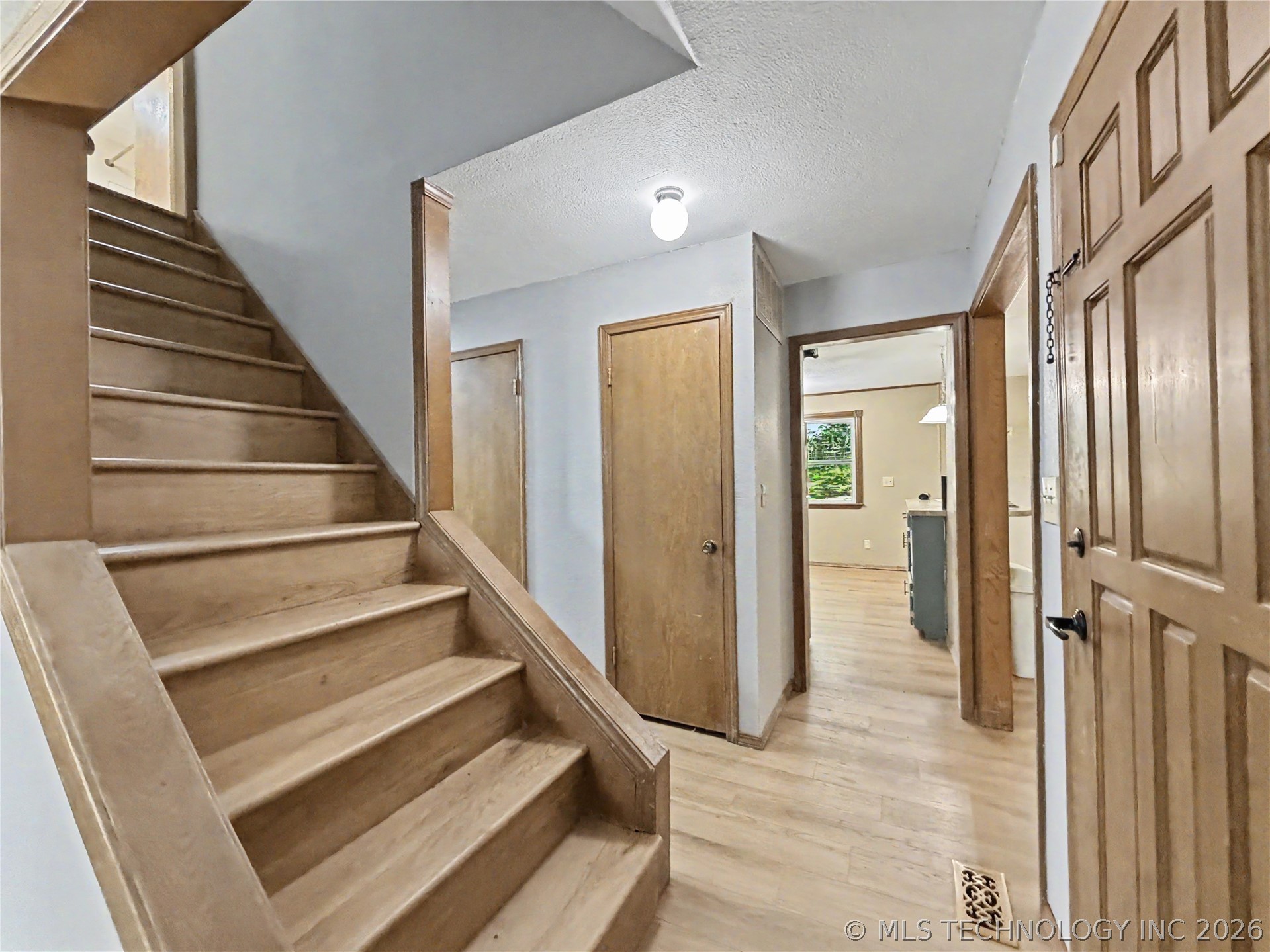 17589 Wedgewood Drive Property Photo 16