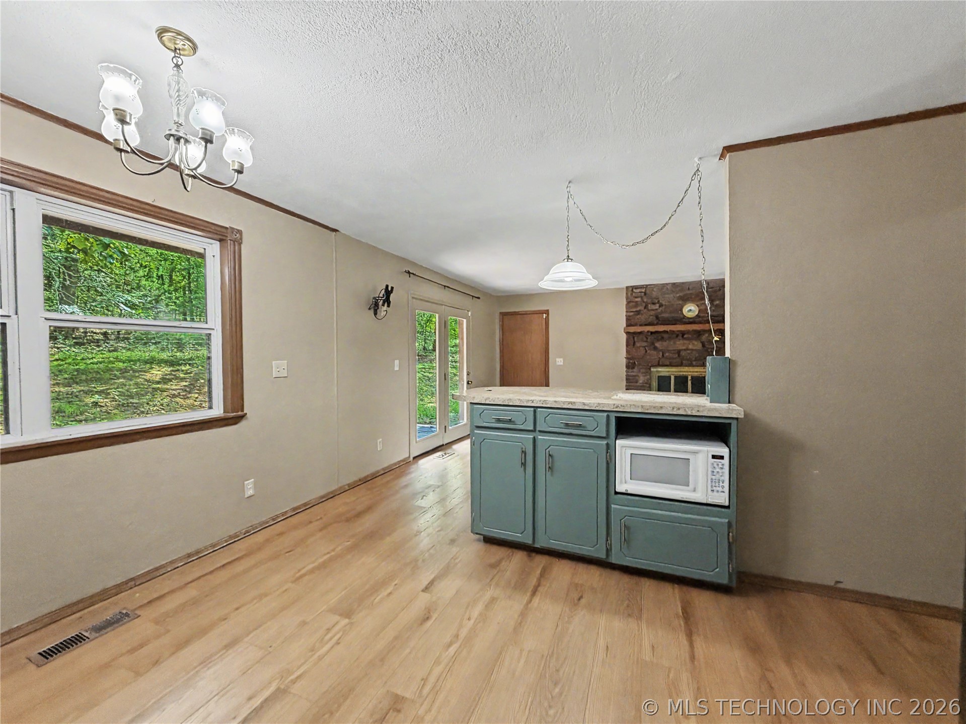 17589 Wedgewood Drive Property Photo 29