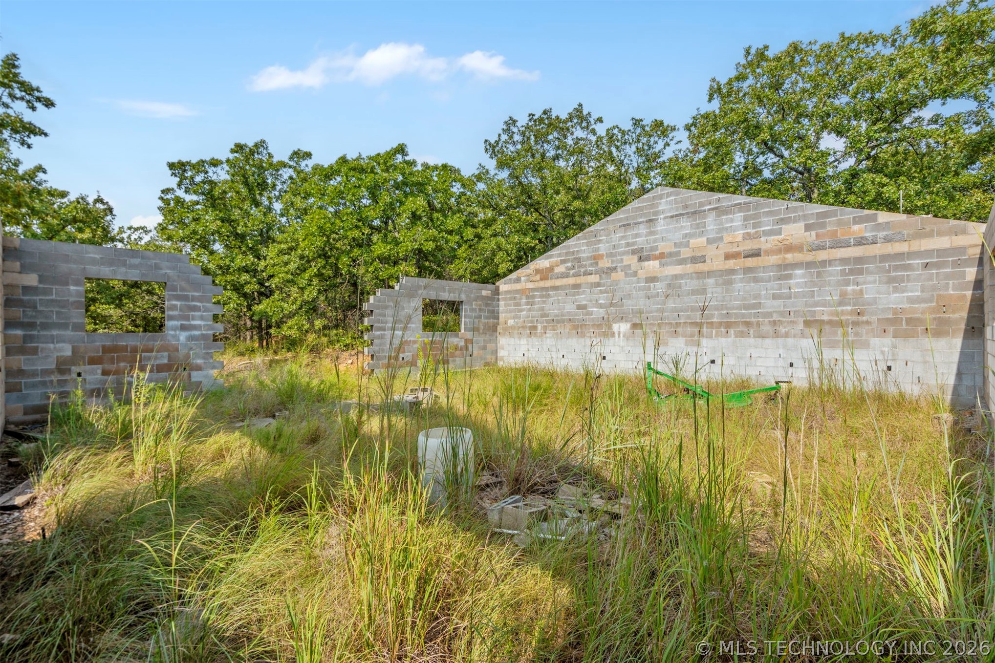 New Prue Road Property Photo 4