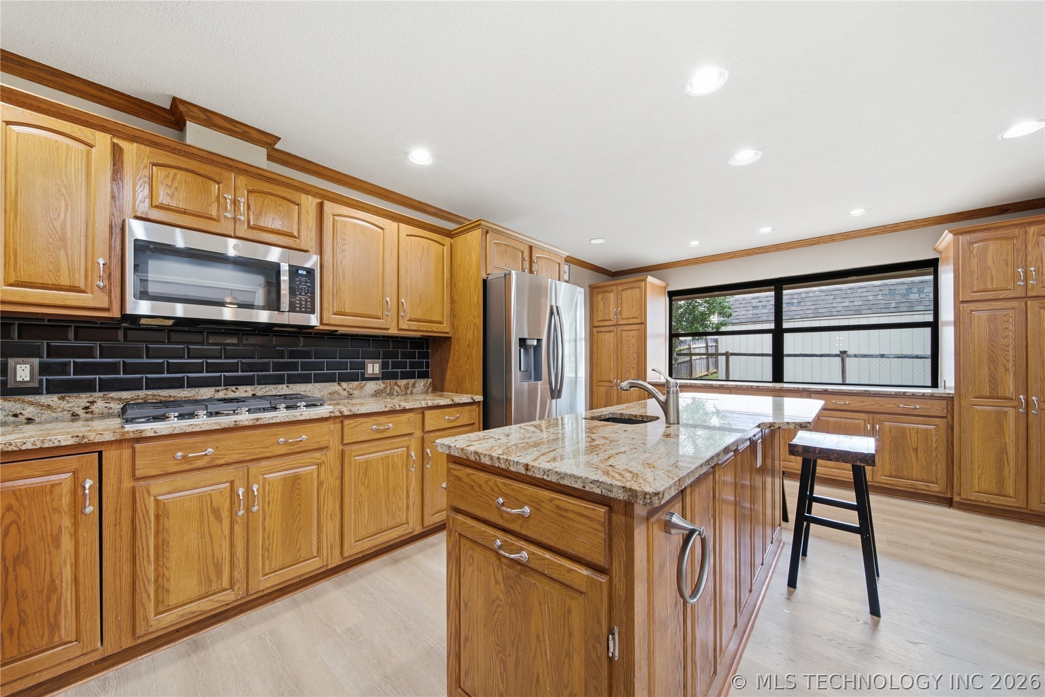 6609 S Redbud Avenue Property Photo 13