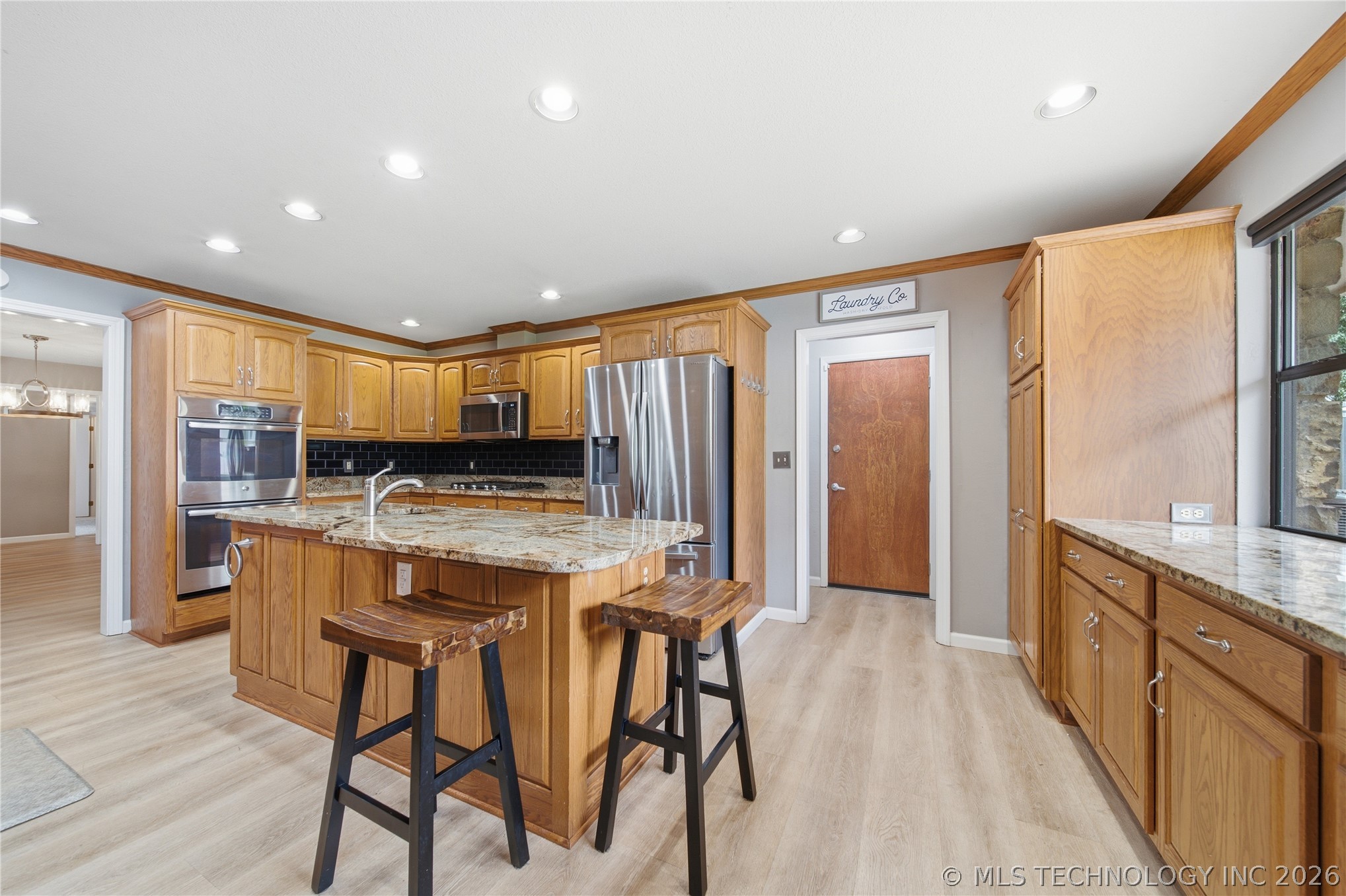 6609 S Redbud Avenue Property Photo 16