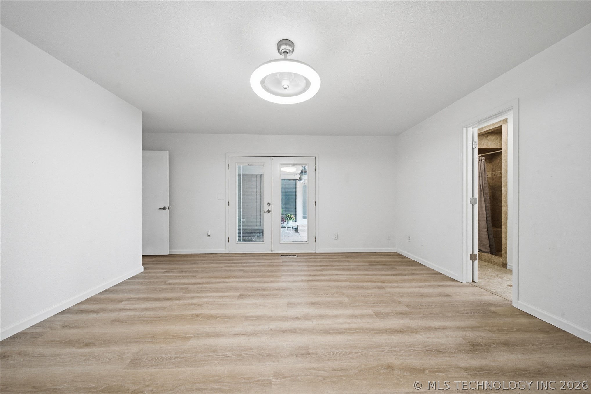 6609 S Redbud Avenue Property Photo 24