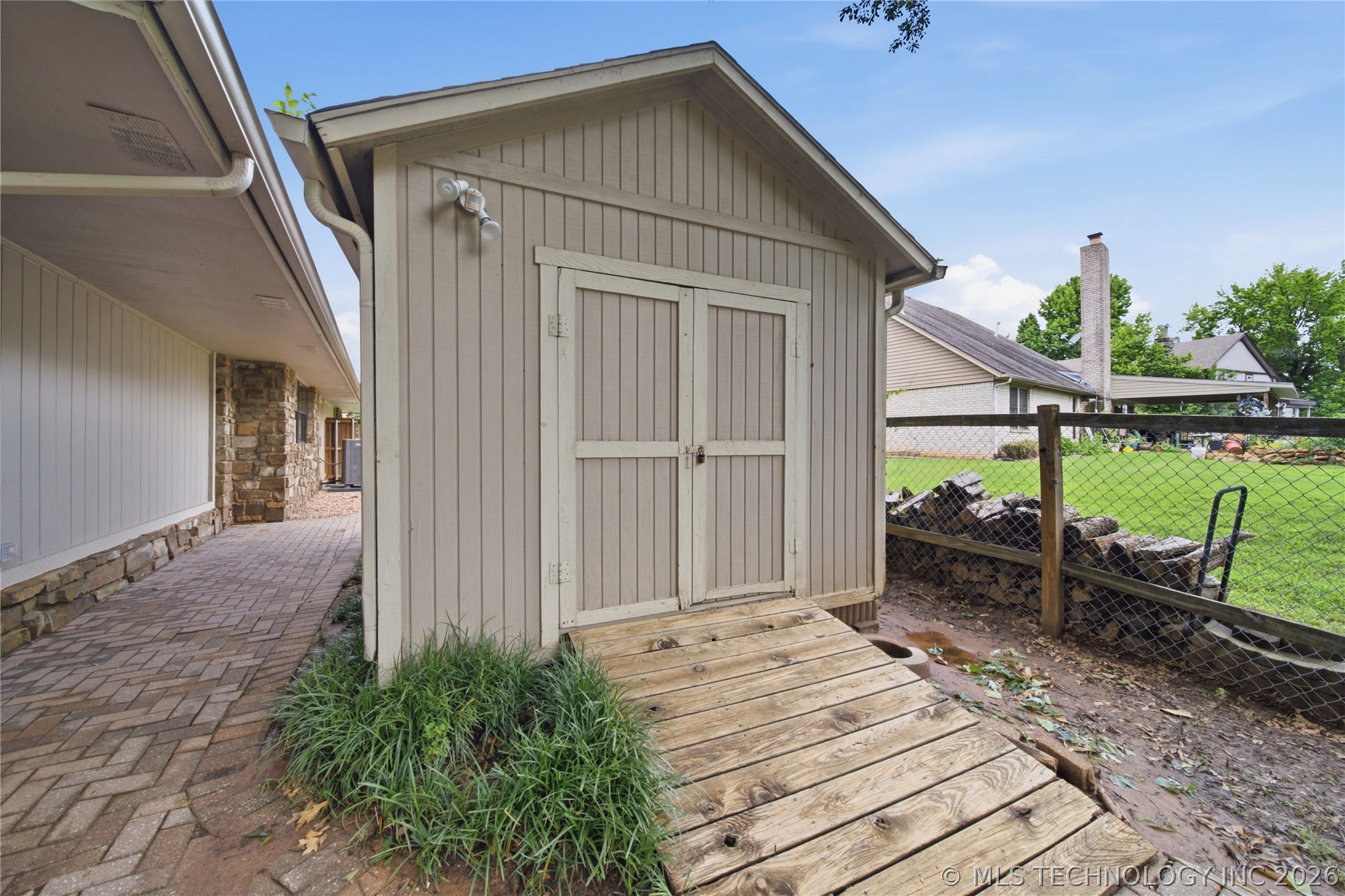 6609 S Redbud Avenue Property Photo 37