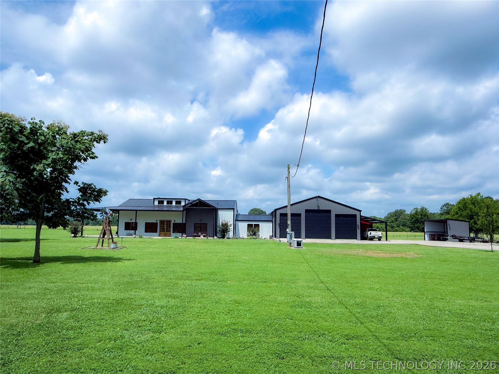 986 N 4430 Property Photo 5