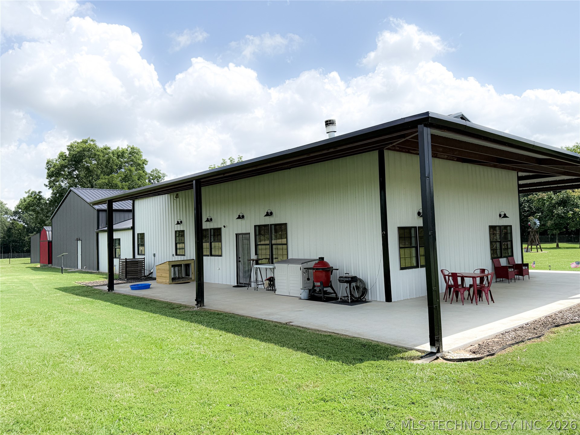 986 N 4430 Property Photo 14