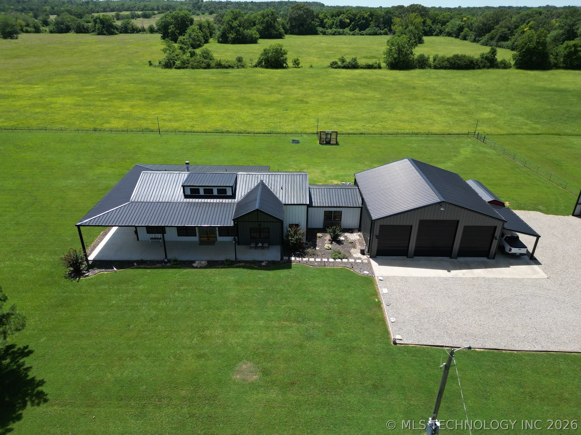 986 N 4430 Property Photo 16