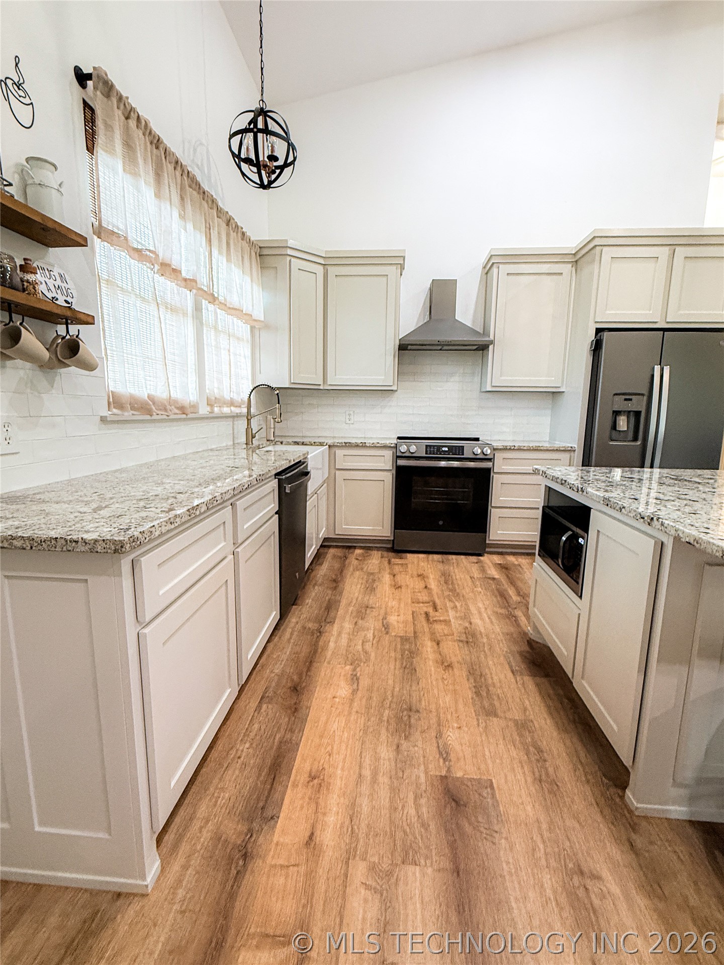 986 N 4430 Property Photo 32