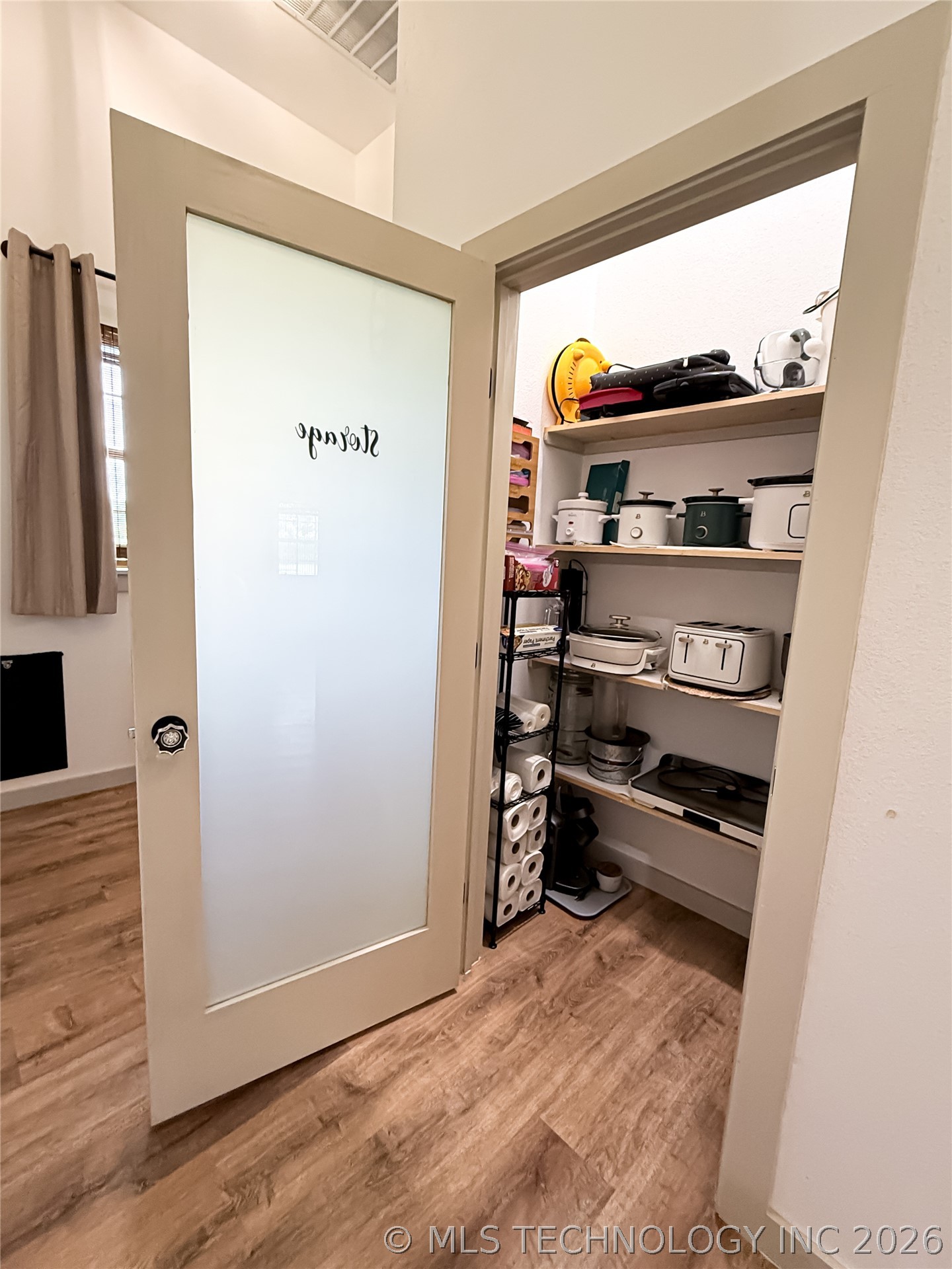 986 N 4430 Property Photo 44