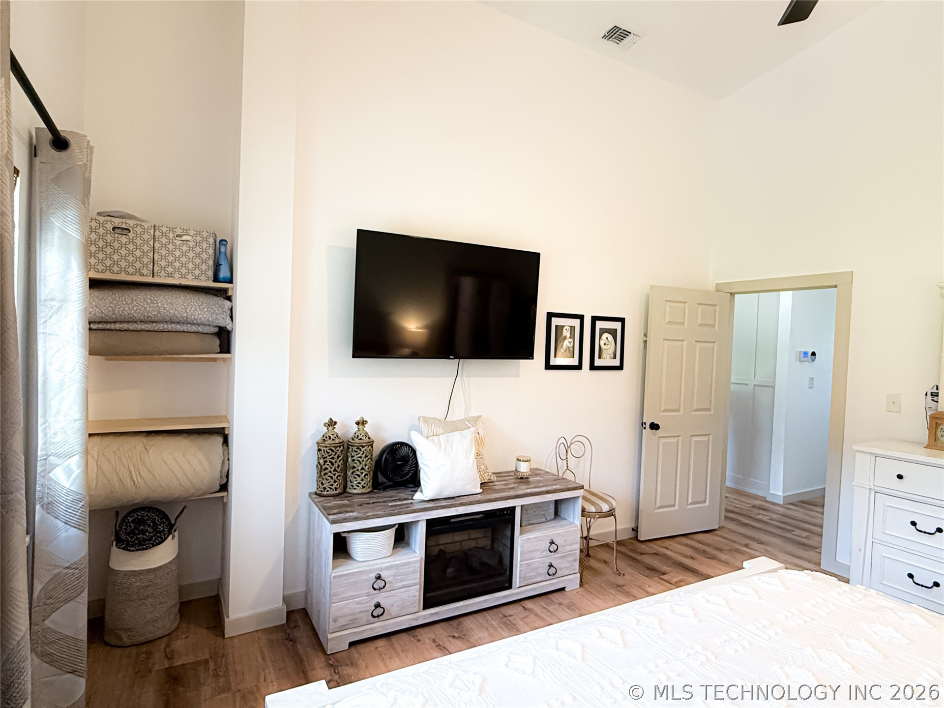 986 N 4430 Property Photo 49