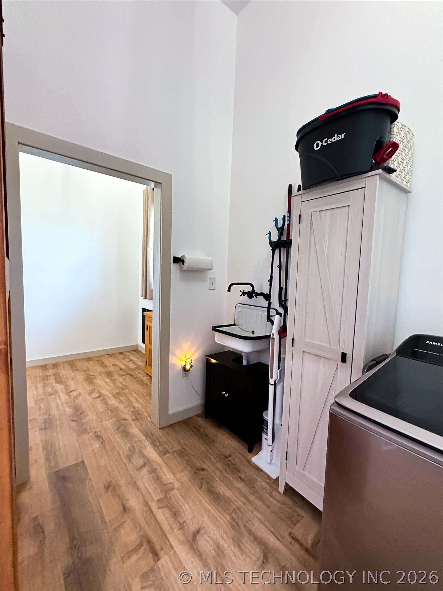 986 N 4430 Property Photo 58