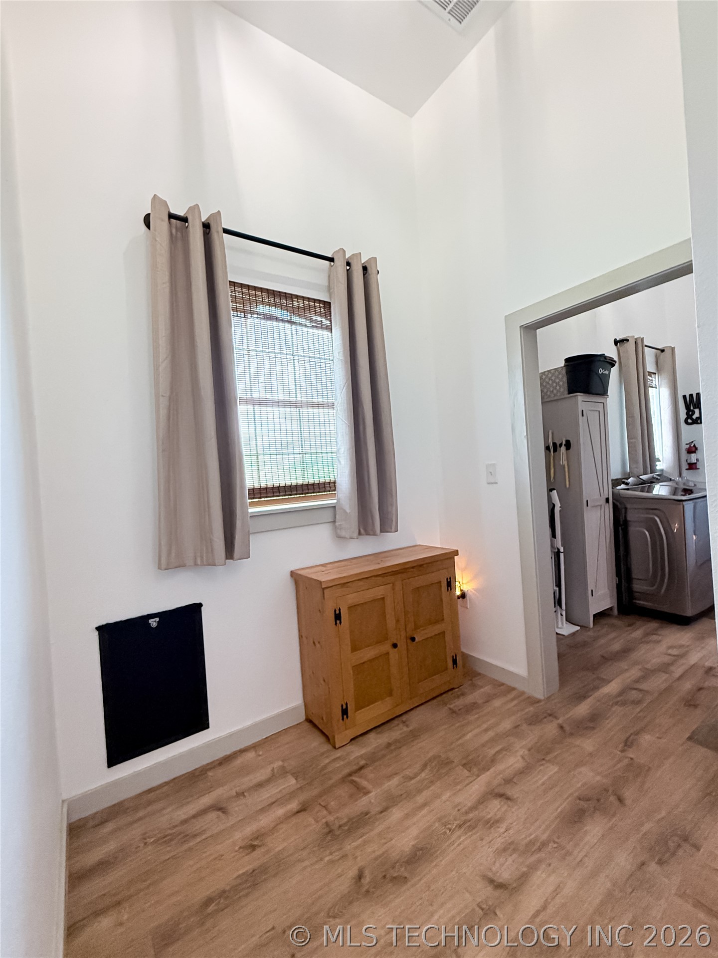 986 N 4430 Property Photo 59