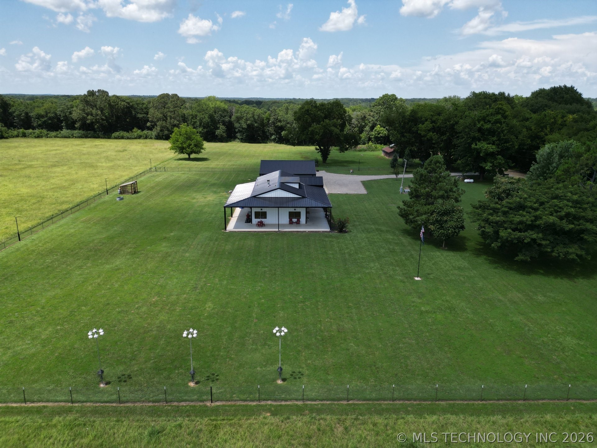 986 N 4430 Property Photo 76