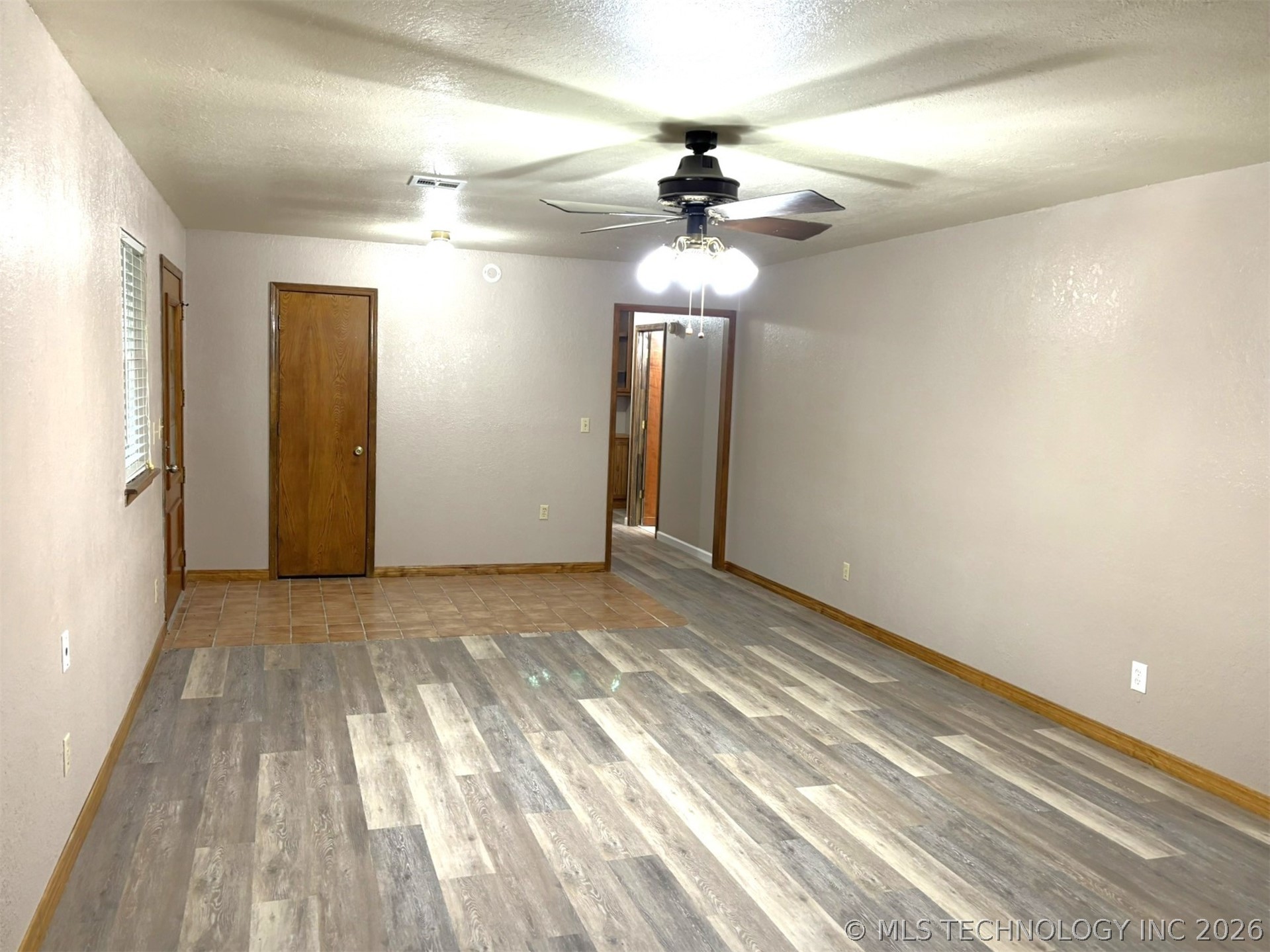 415641 E 1094 Property Photo 17