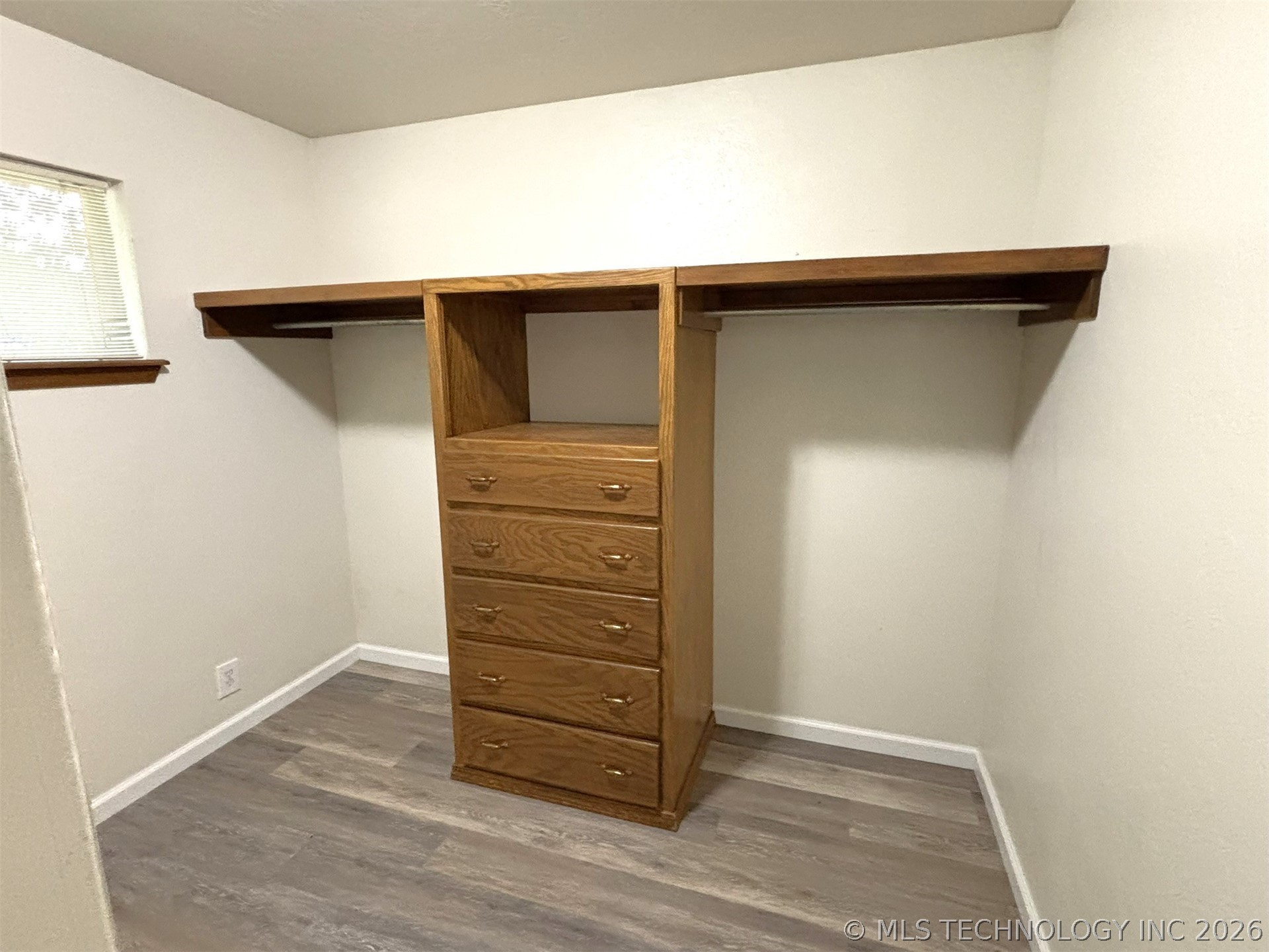 415641 E 1094 Property Photo 42