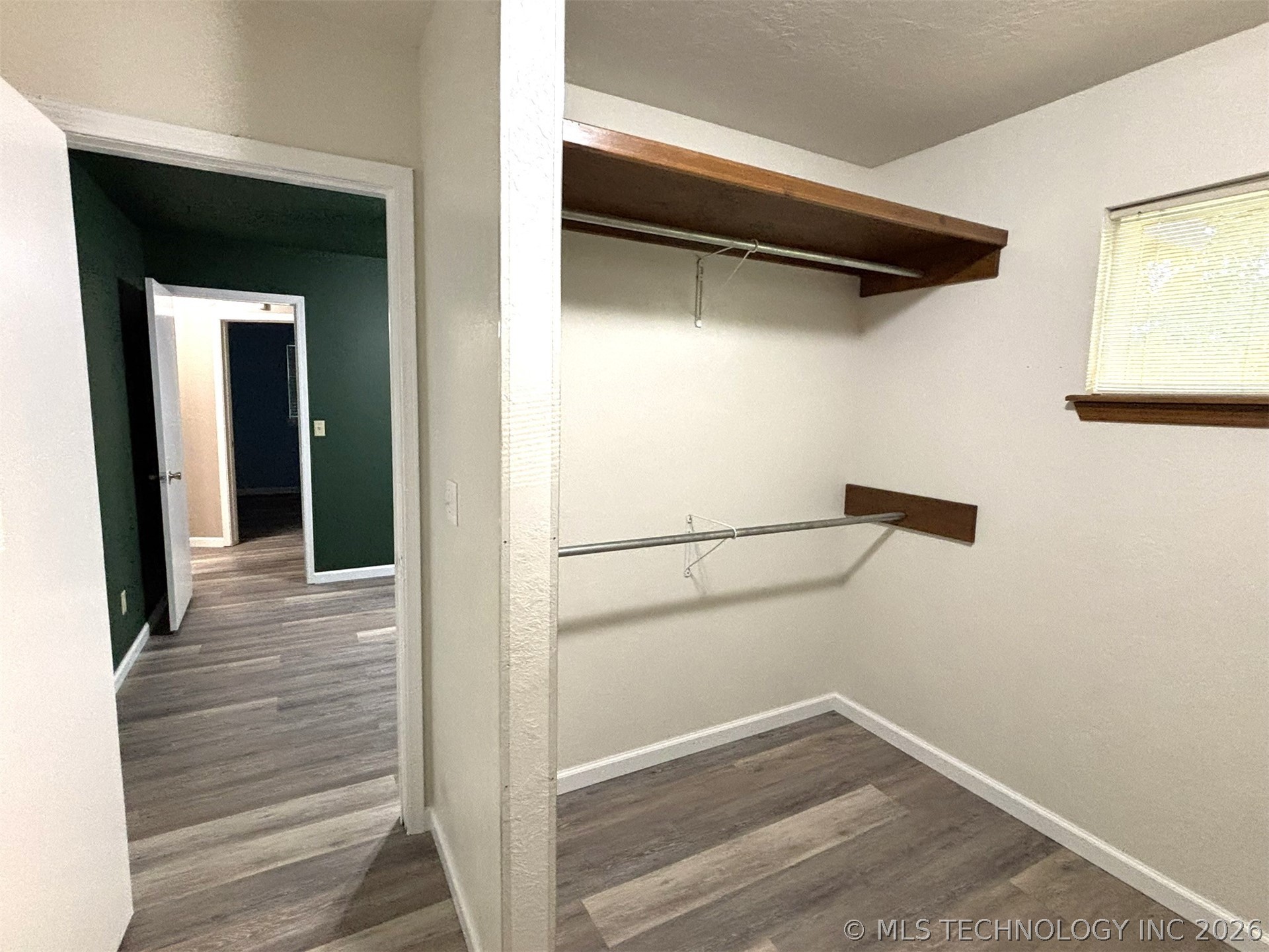 415641 E 1094 Property Photo 43