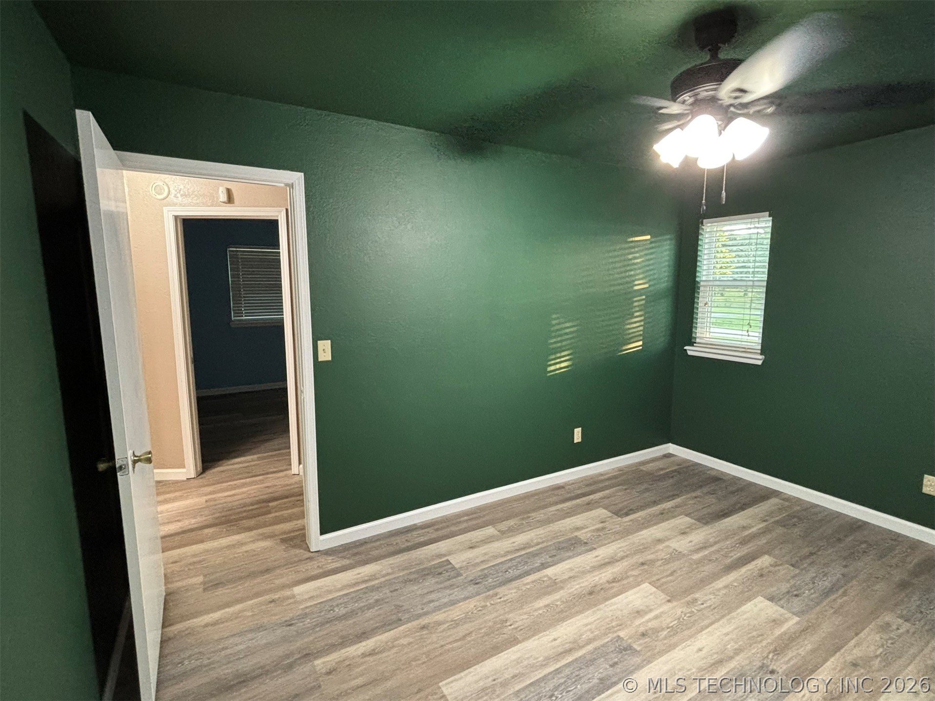 415641 E 1094 Property Photo 45