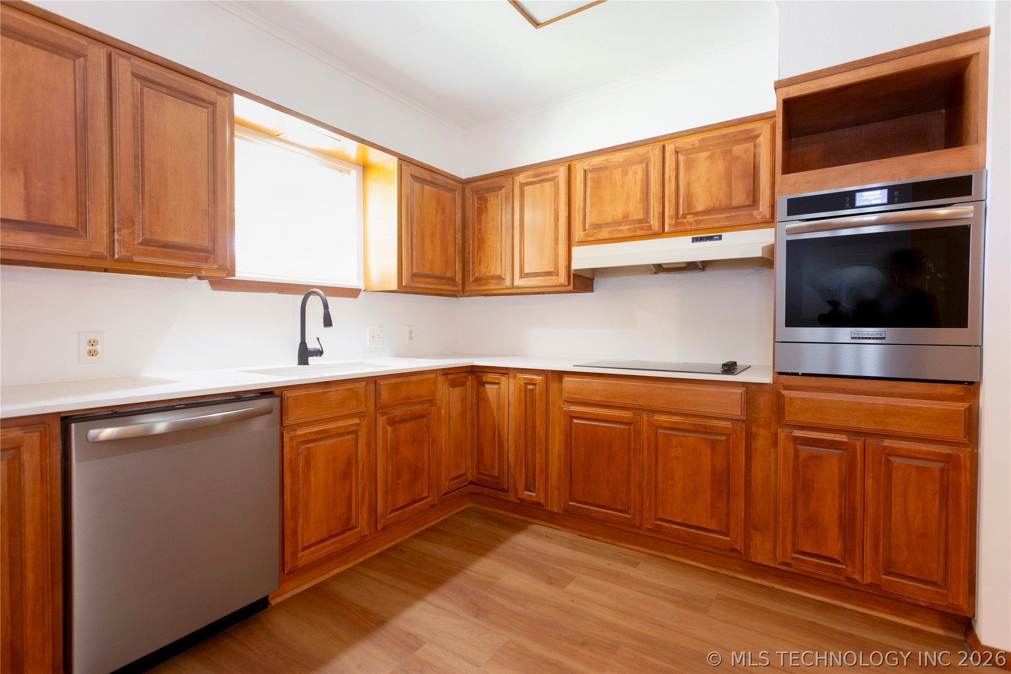 1715 Louise Drive Property Photo 3