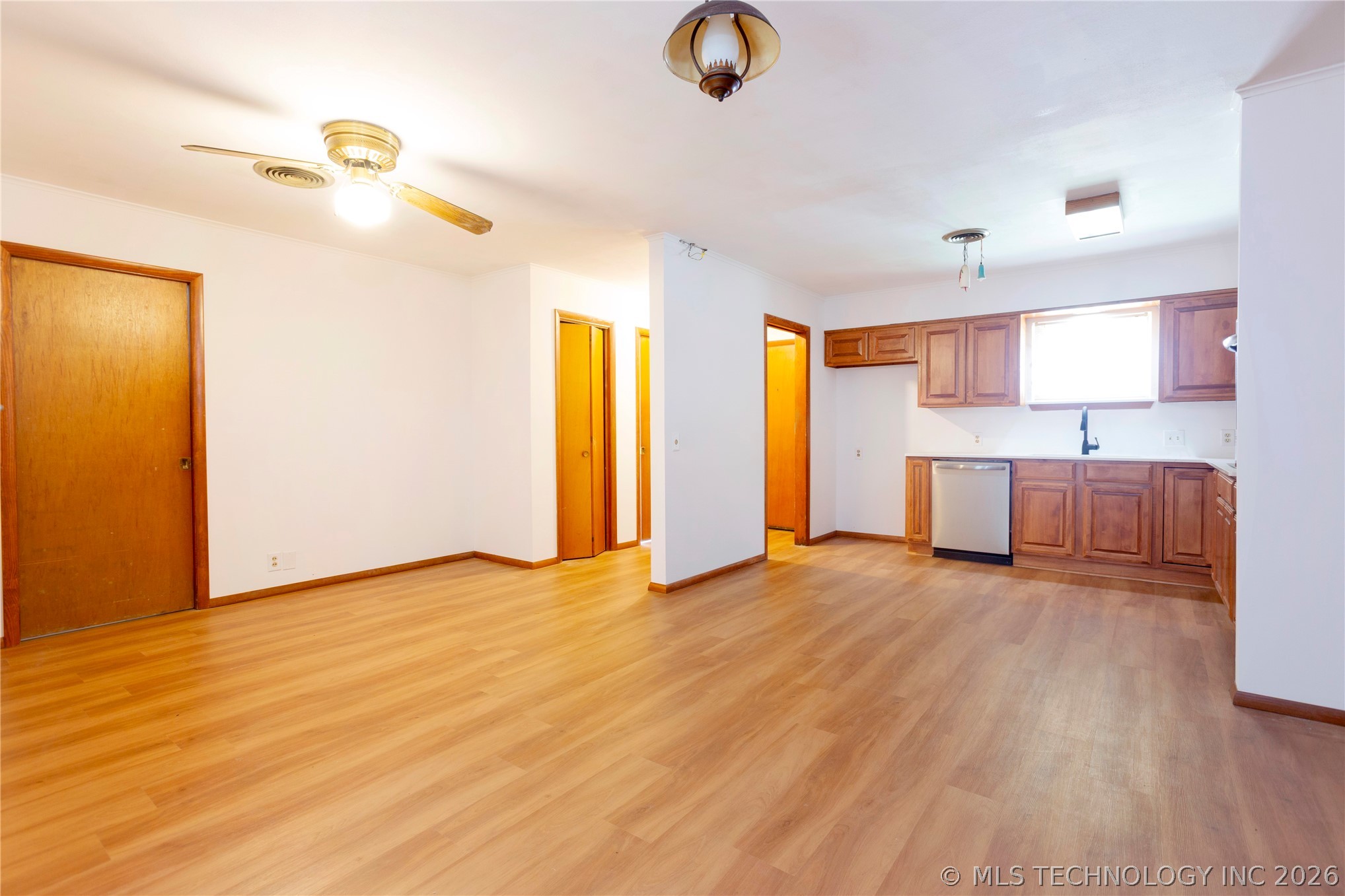 1715 Louise Drive Property Photo 5