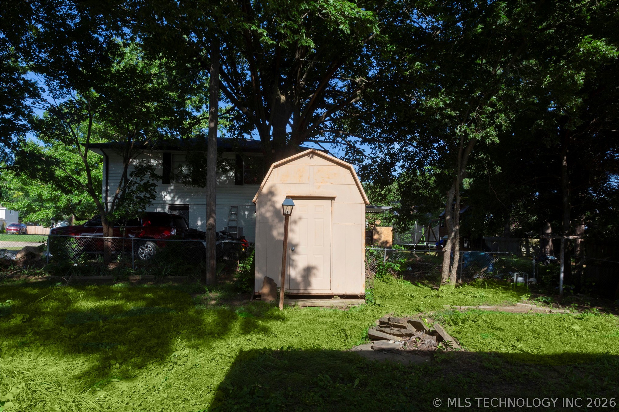 1715 Louise Drive Property Photo 20
