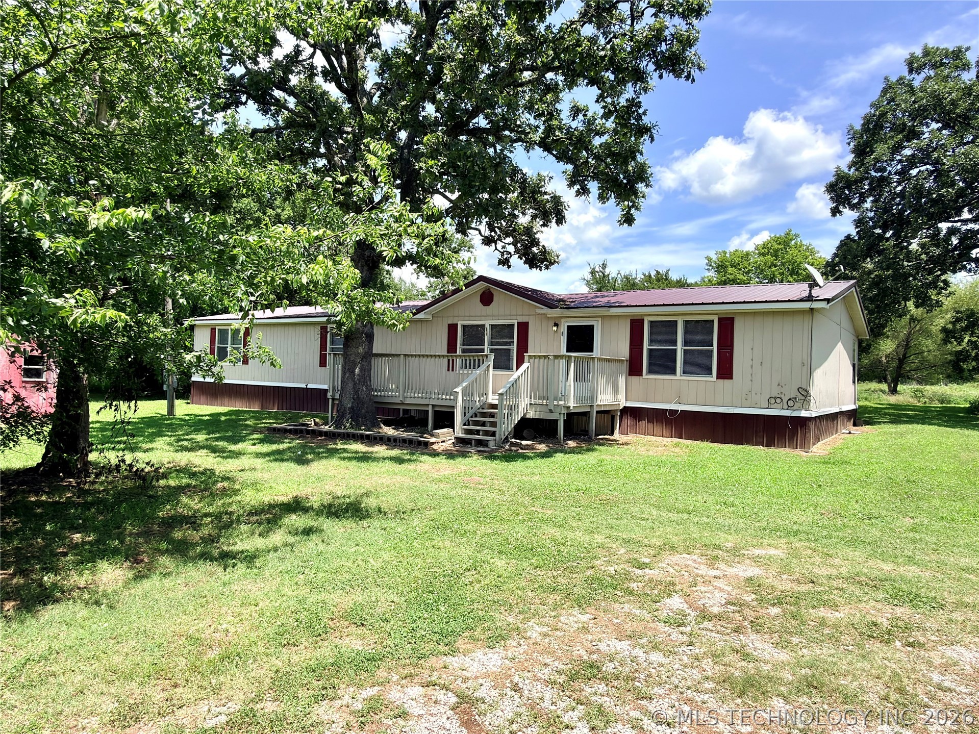 20800 S 200 Road Property Photo 1