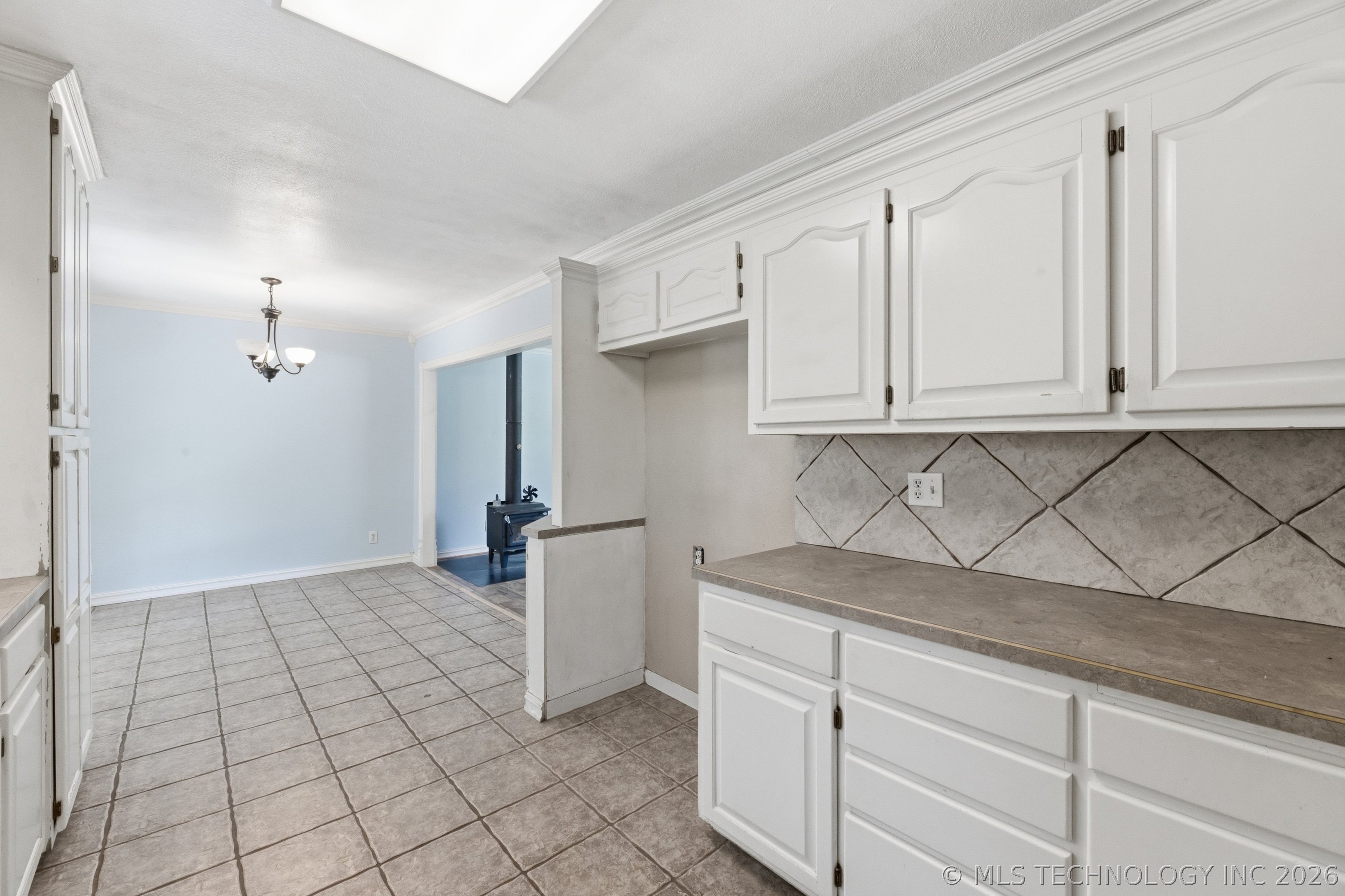 13685 E Crestview Drive Property Photo 11