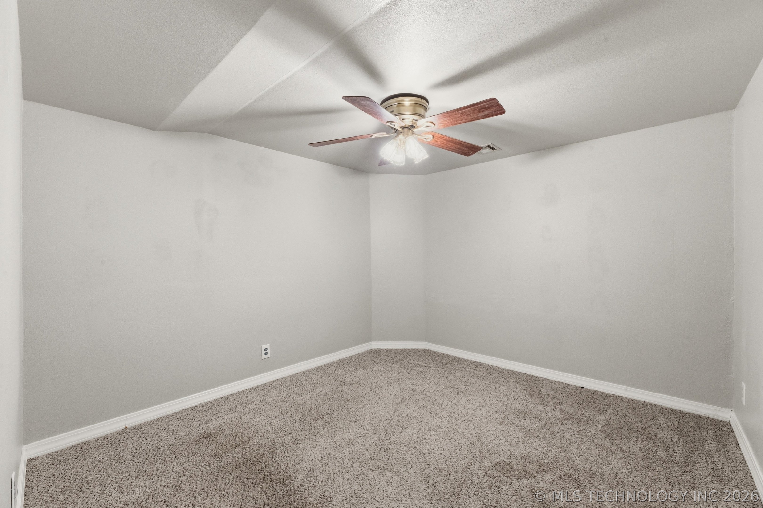 13685 E Crestview Drive Property Photo 25