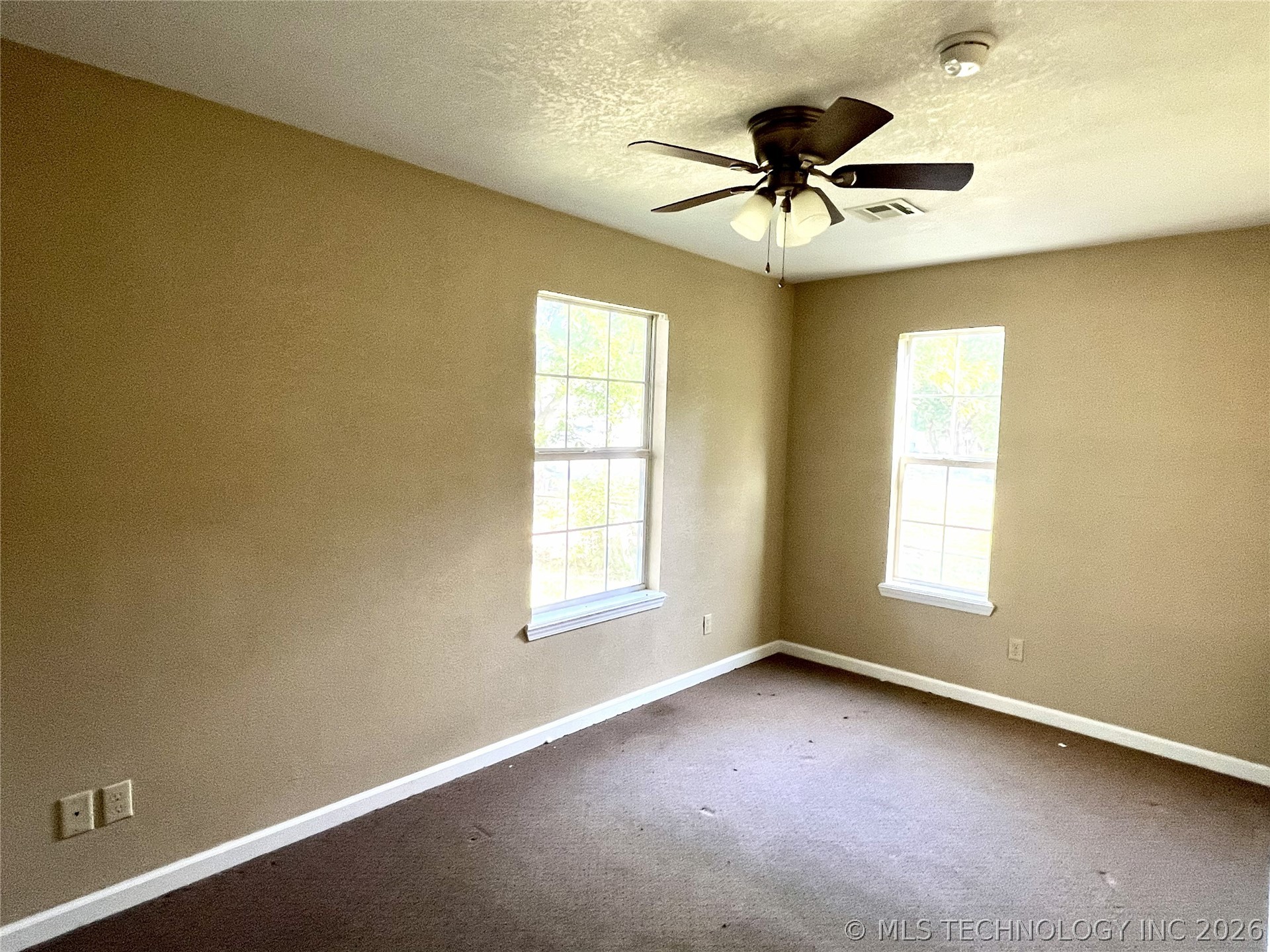 1121 D Street Se Property Photo 9