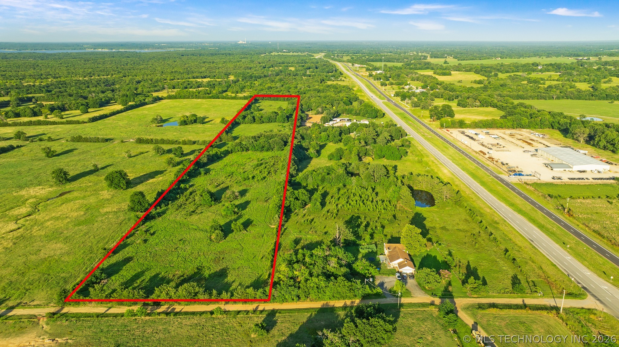 1093 N 4260 Road Property Photo 3