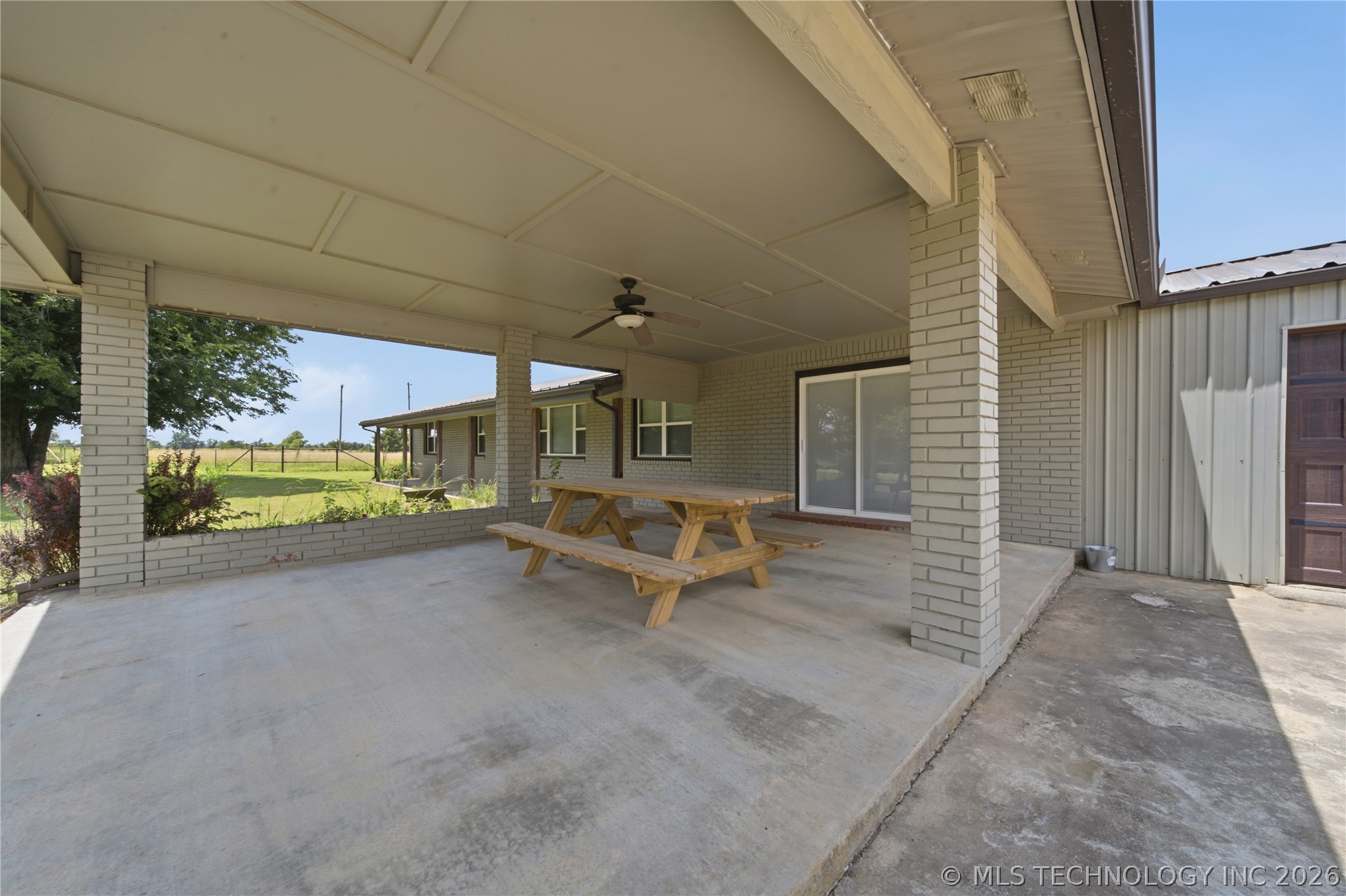 422985 E 1080 Road Property Photo 8