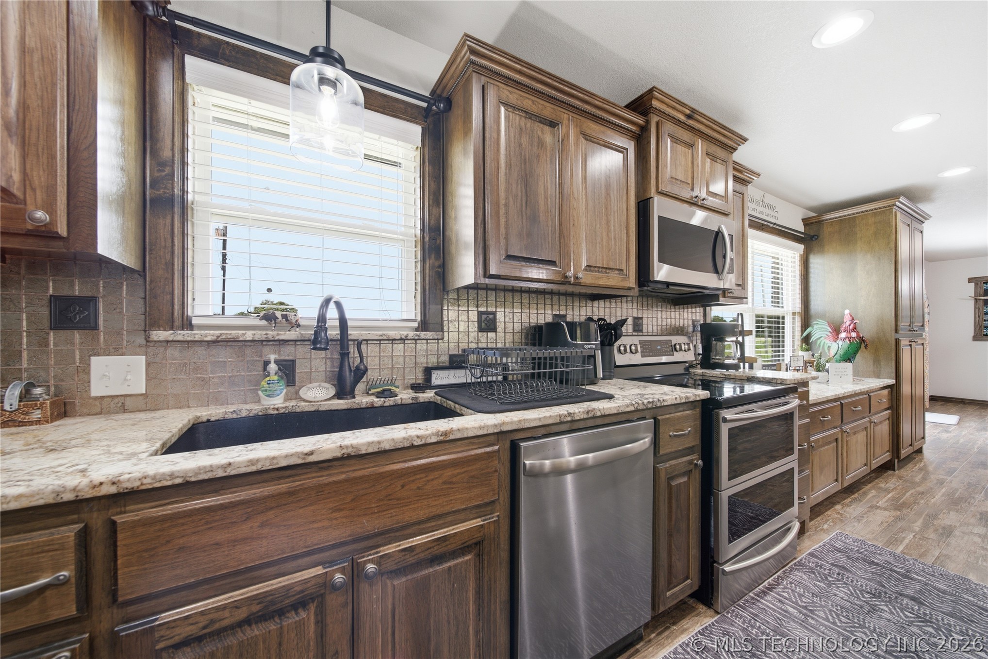 422985 E 1080 Road Property Photo 17