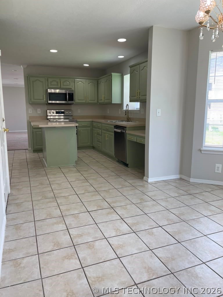 4012 W Queens Street Property Photo 3