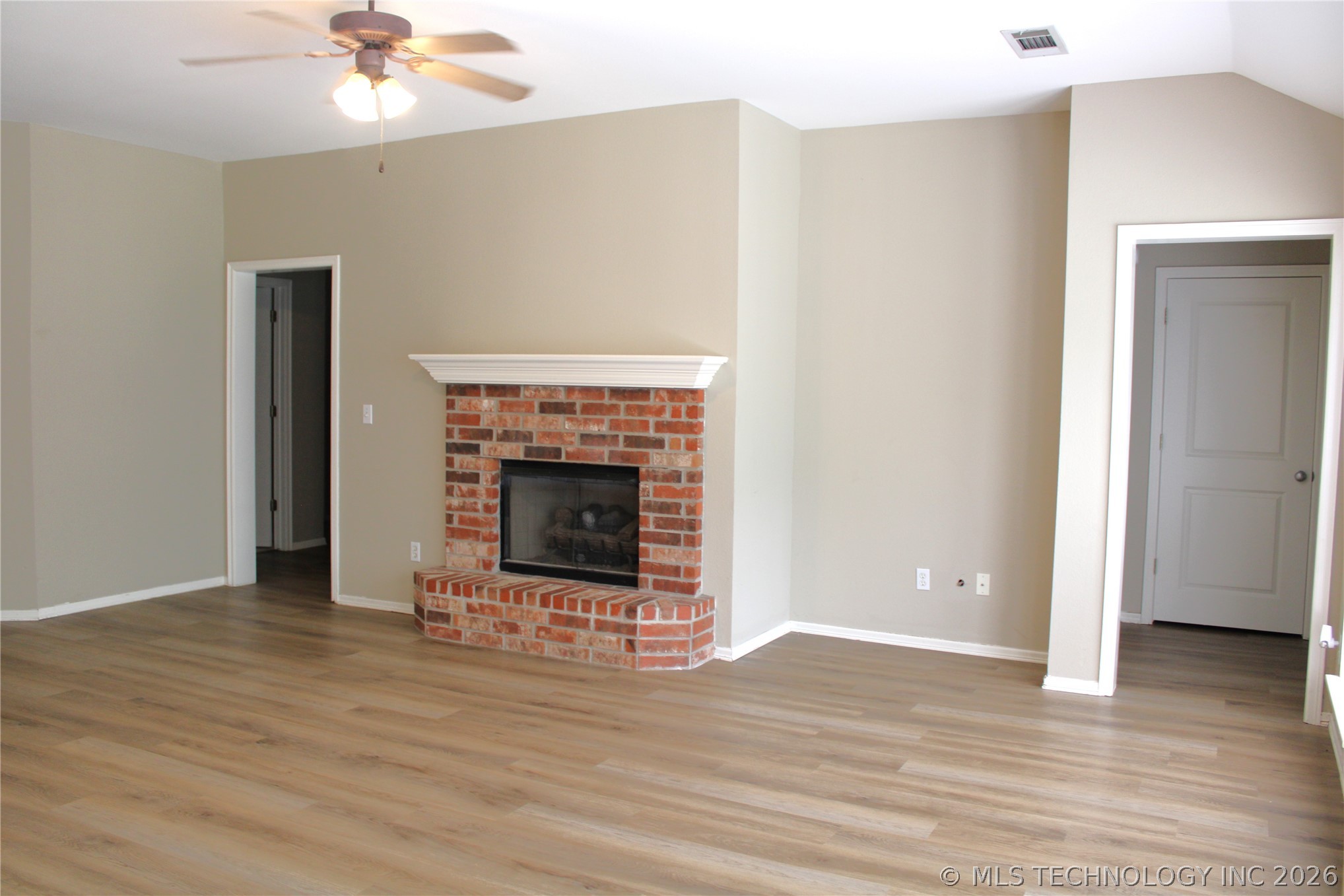 12007 S Cedar Avenue Property Photo 3