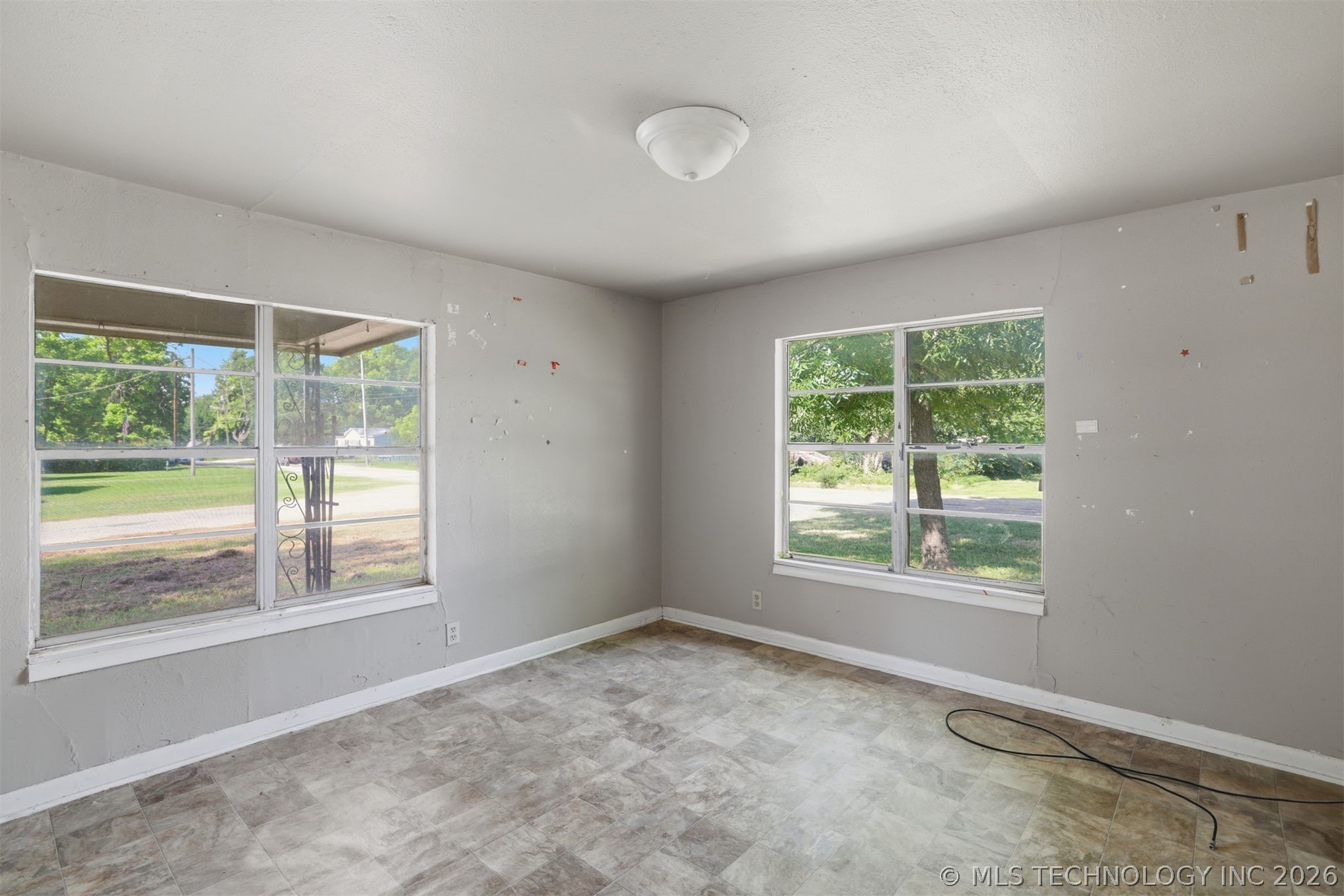503 N Short Property Photo 3