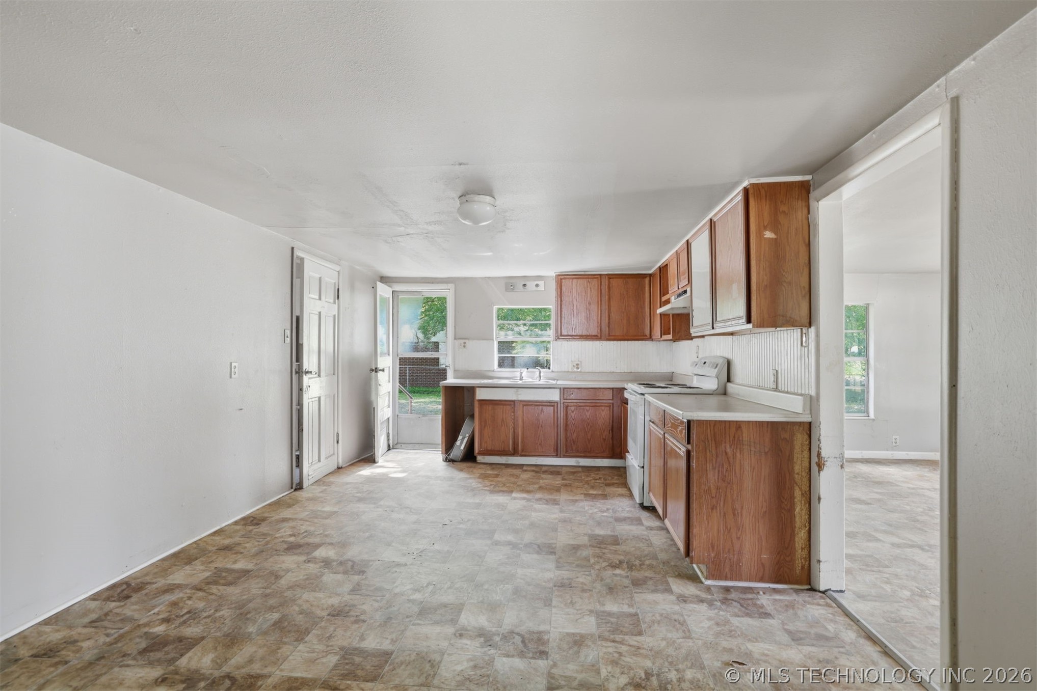 503 N Short Property Photo 6