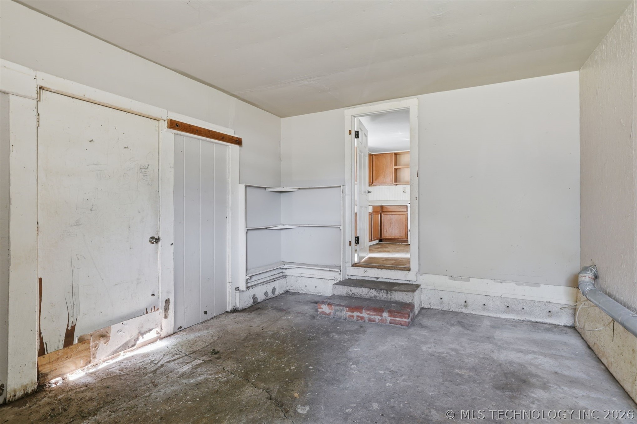 503 N Short Property Photo 17