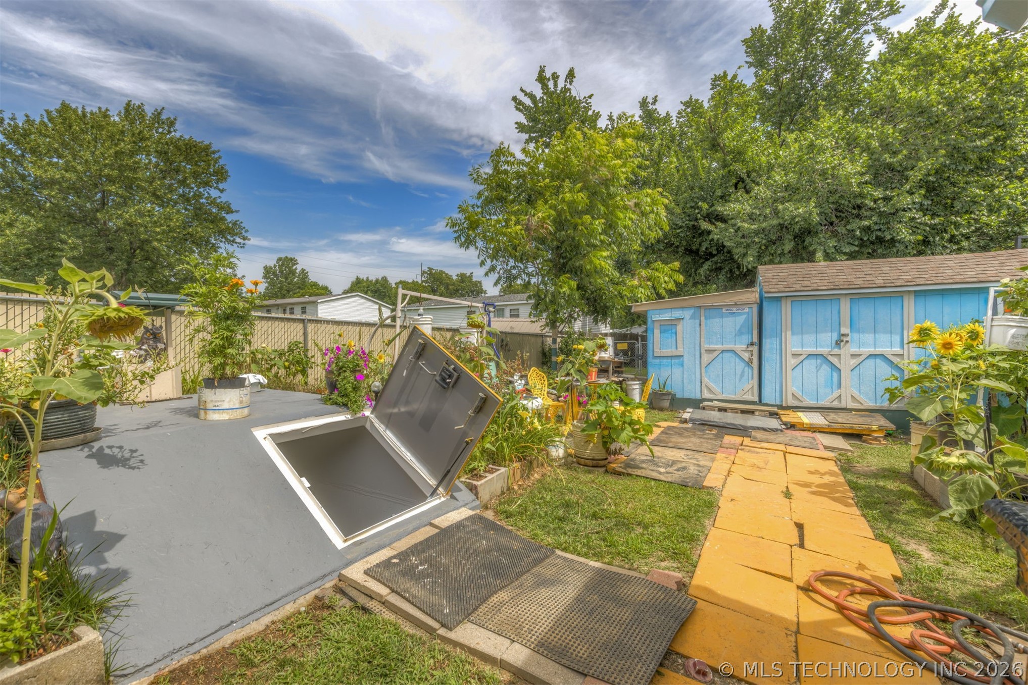 941 W 139th Place Property Photo 19