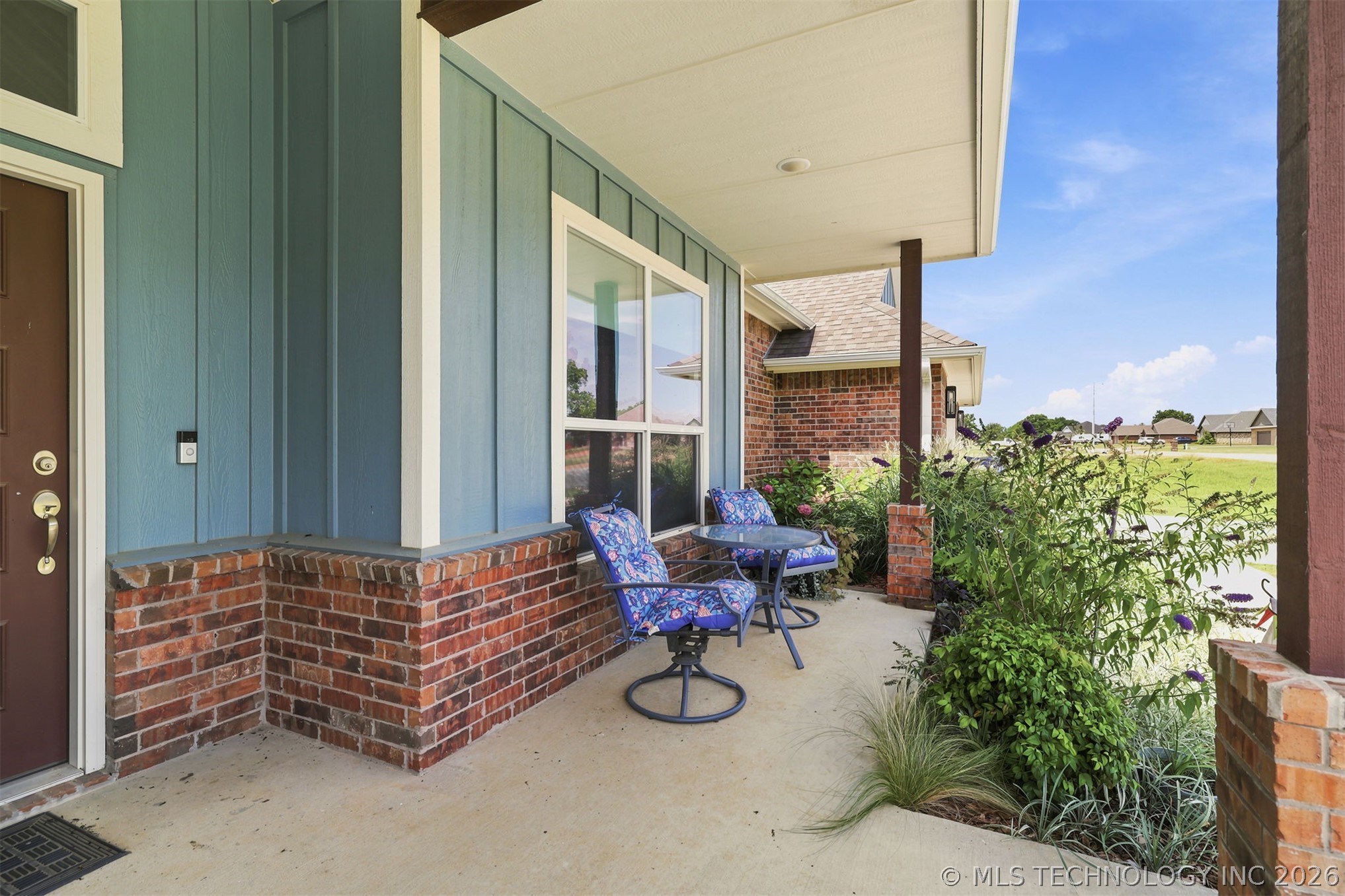 89 Meadowview Property Photo 2