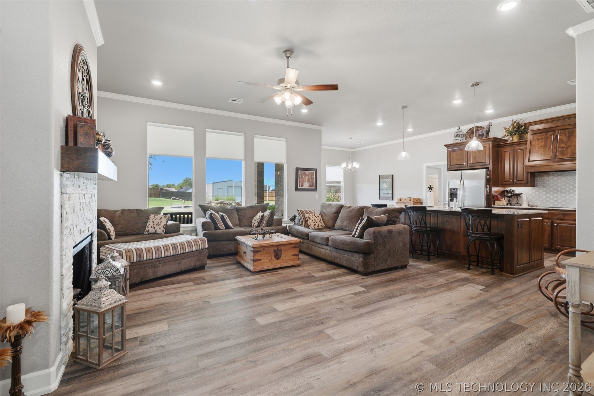89 Meadowview Property Photo 3